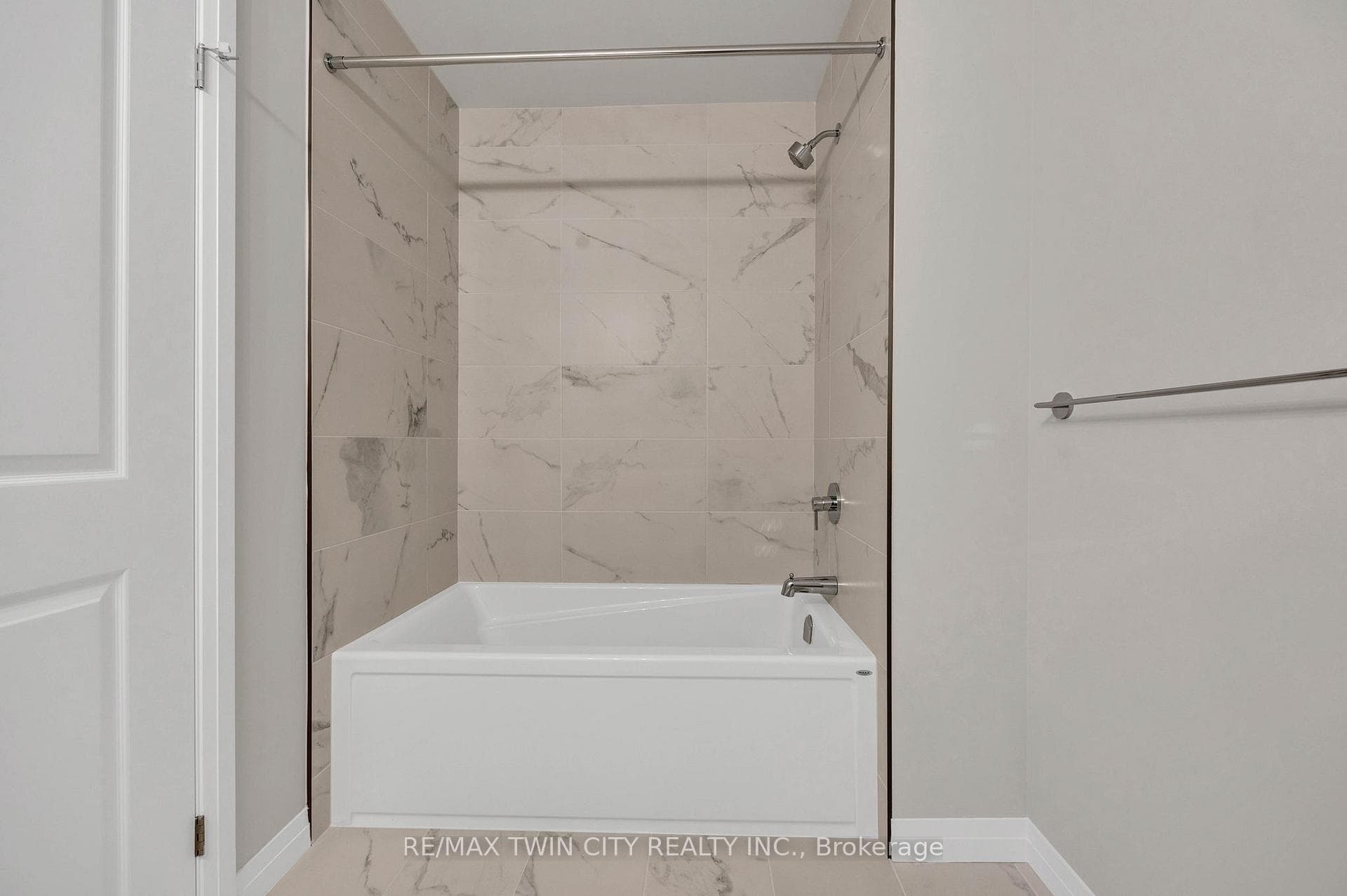 143 ELGIN Street Unit 67 photo 12
