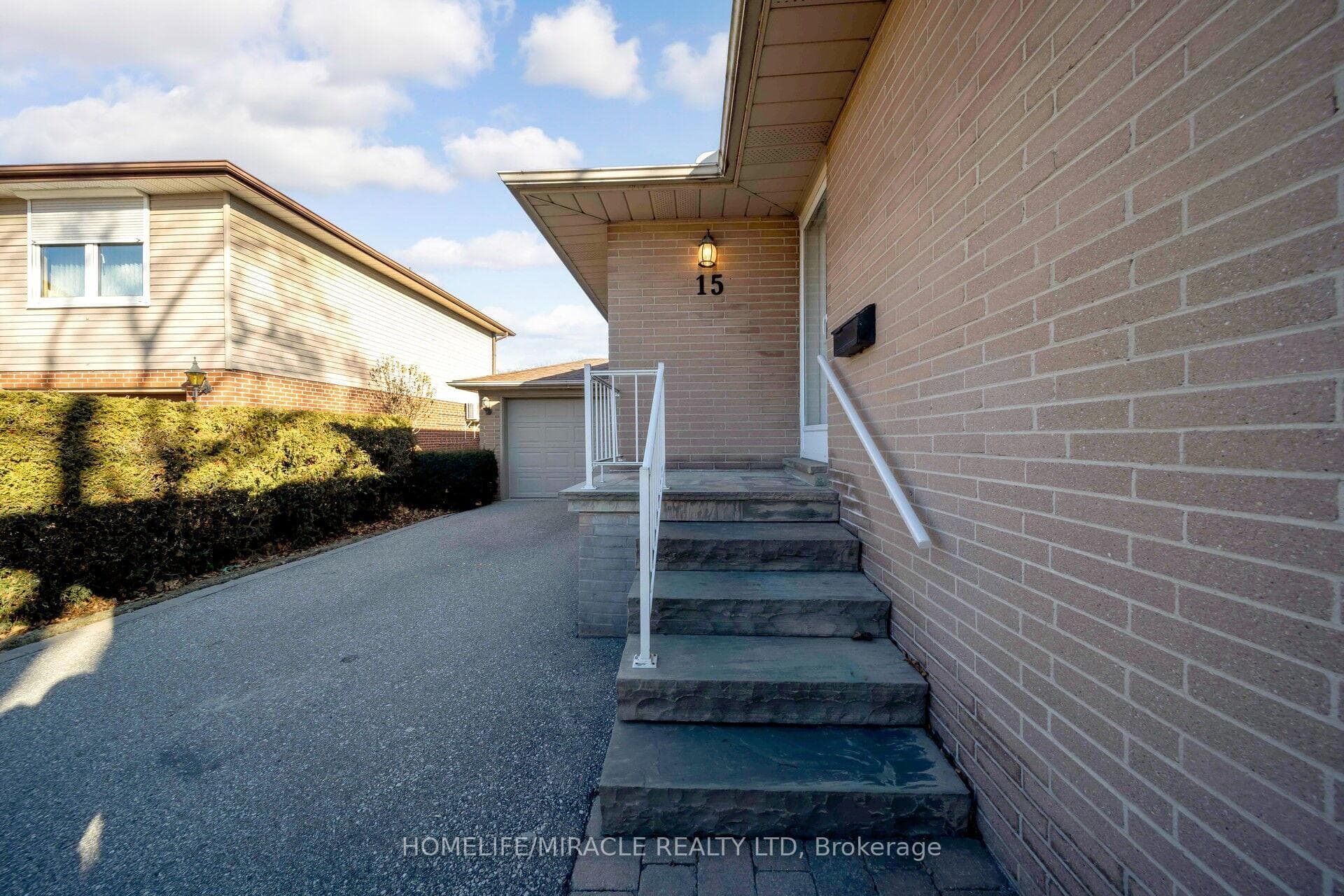 15 Shadwick Drive photo 5