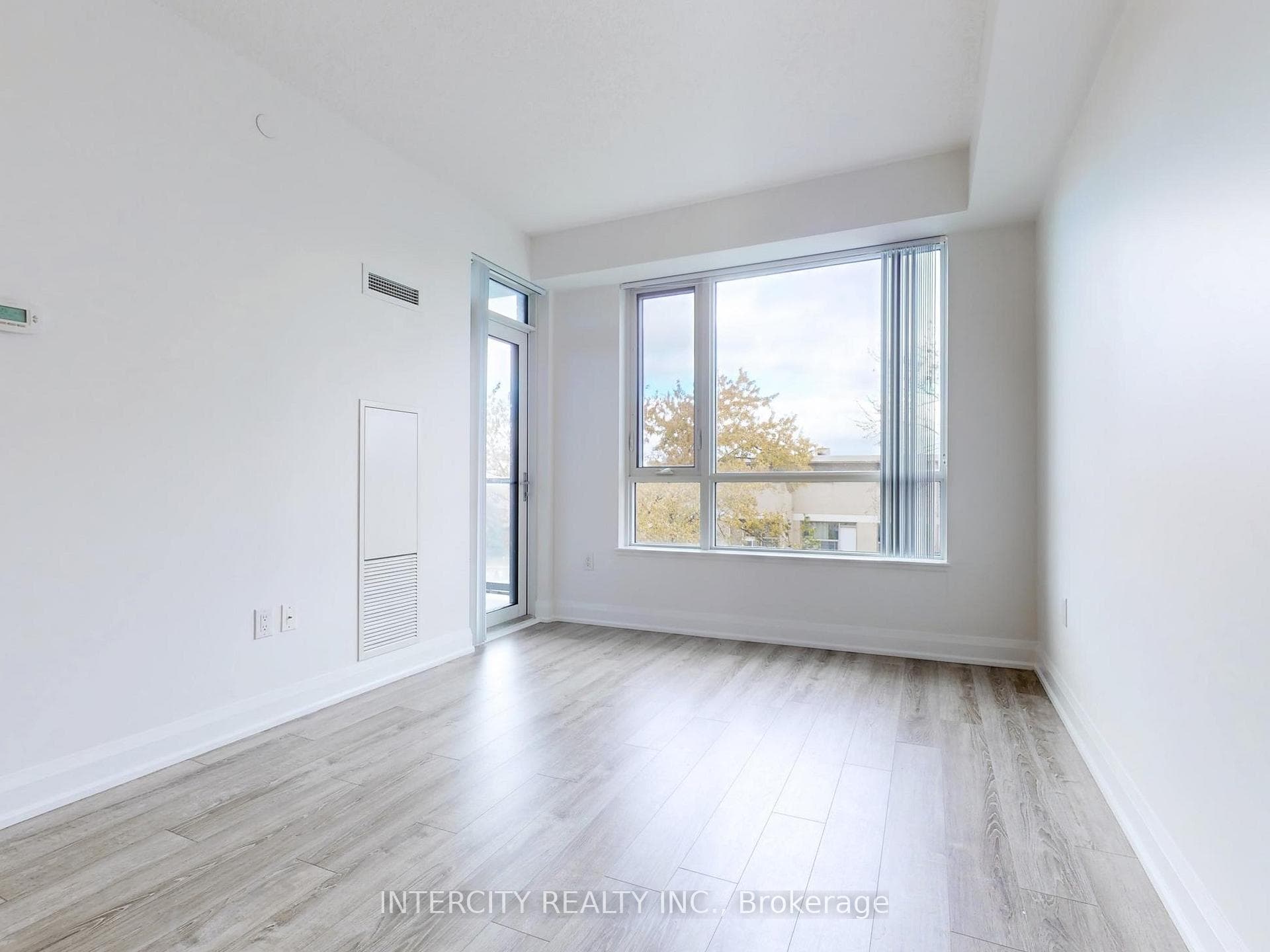 2800 Keele Street Unit 321 photo 13