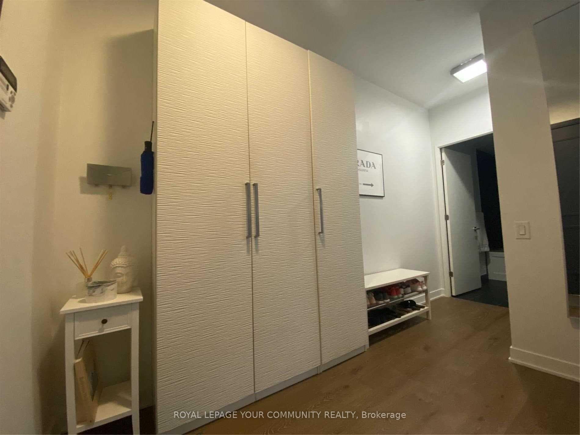 88 Park Lawn Road Unit 2807 photo 4