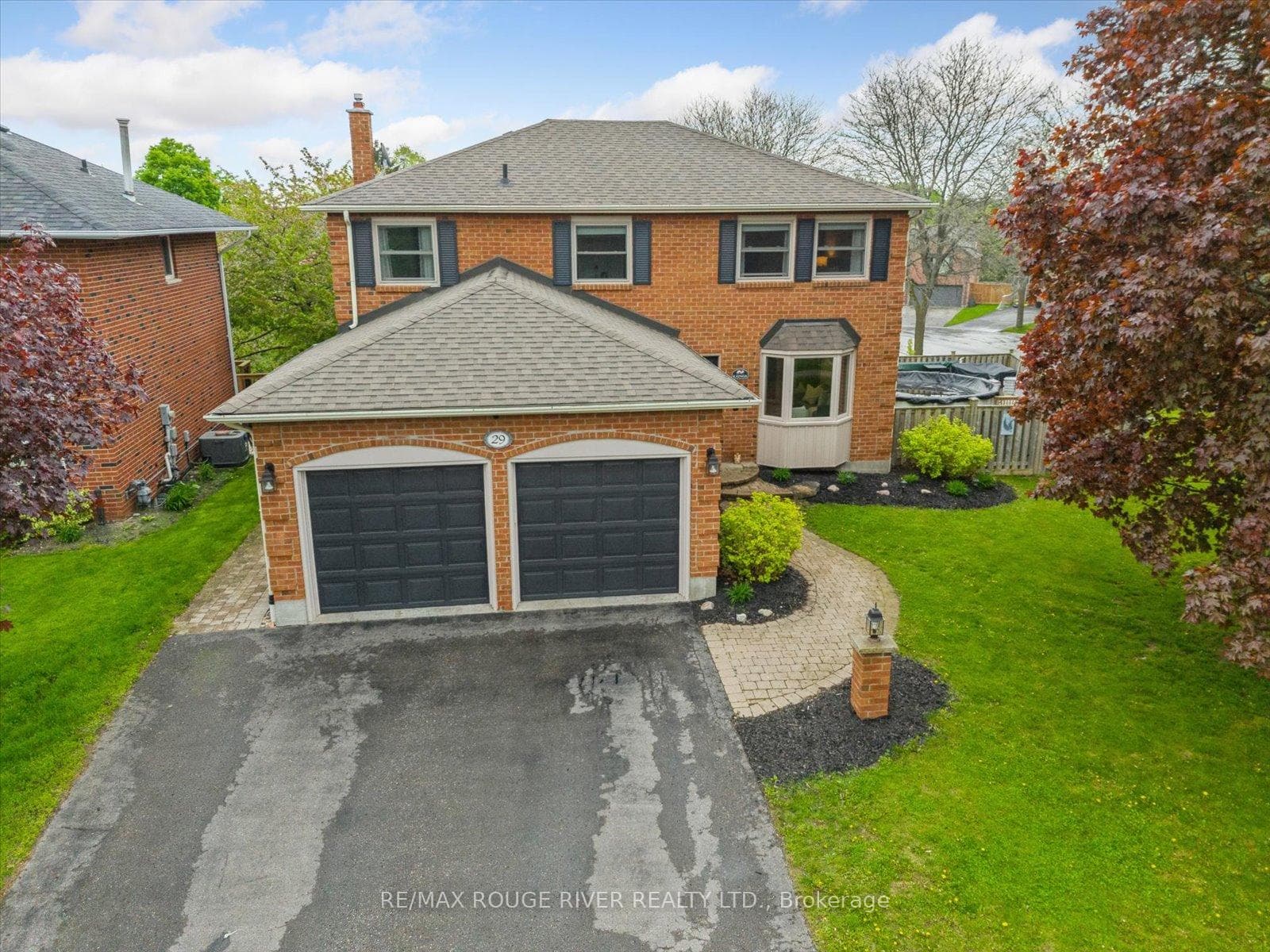 29 Canadian Oaks Drive photo 3