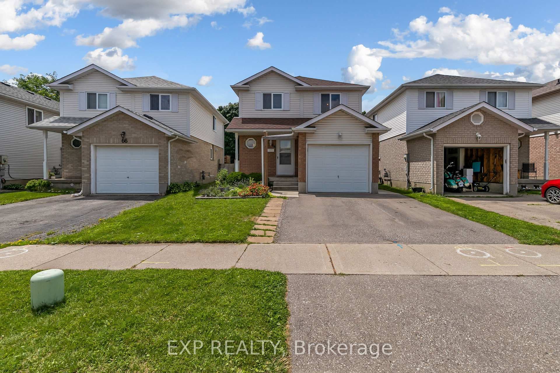 64 Killarney Crescent photo 3