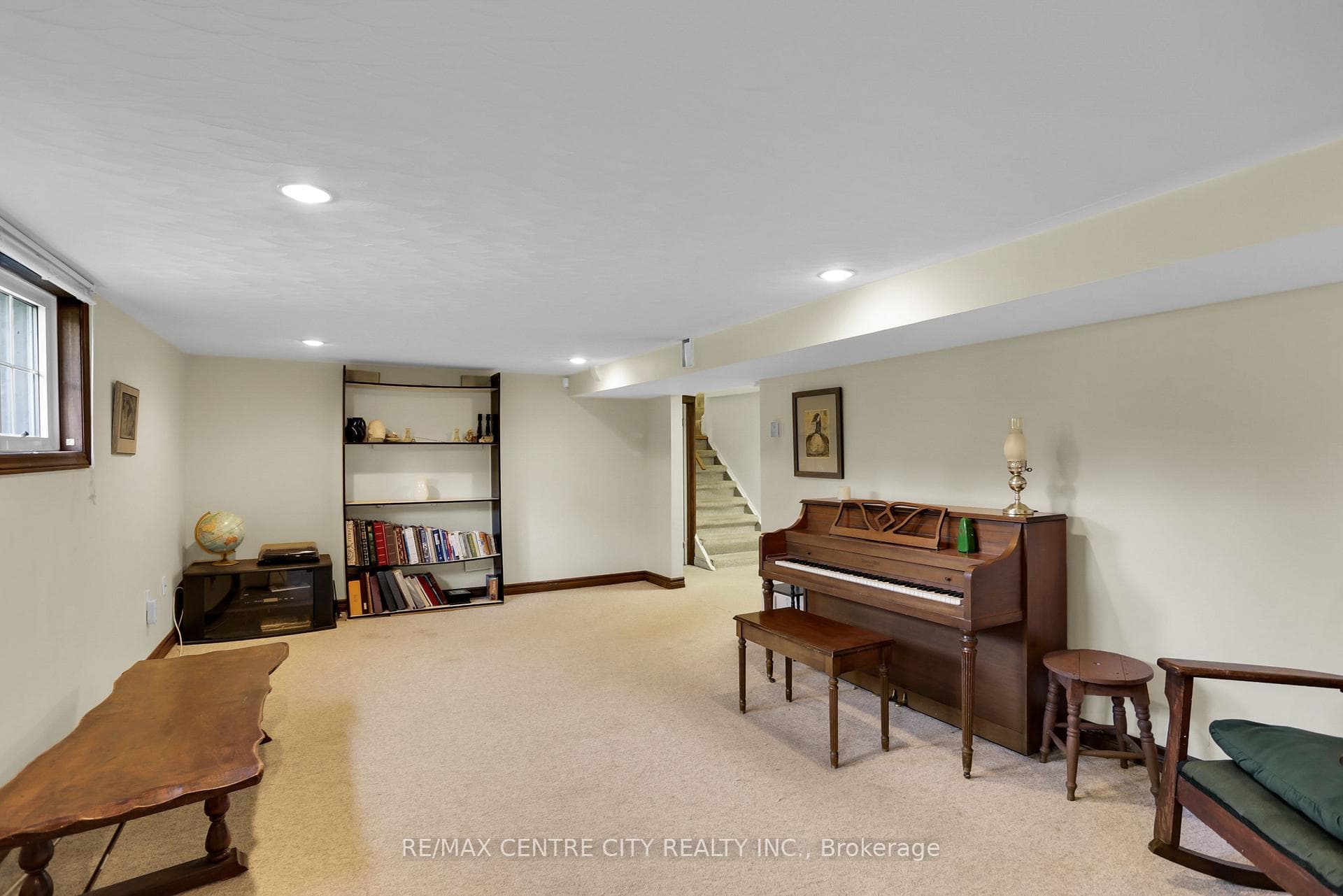 632 TENNENT Avenue photo 24
