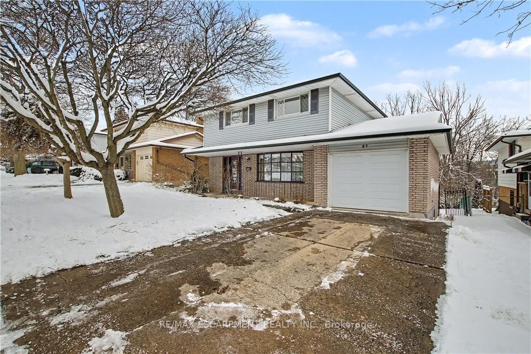 37 Sunrise Crescent photo 3
