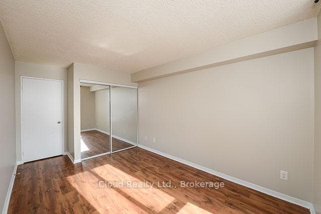 145 Hillcrest Avenue Unit 202 photo 18