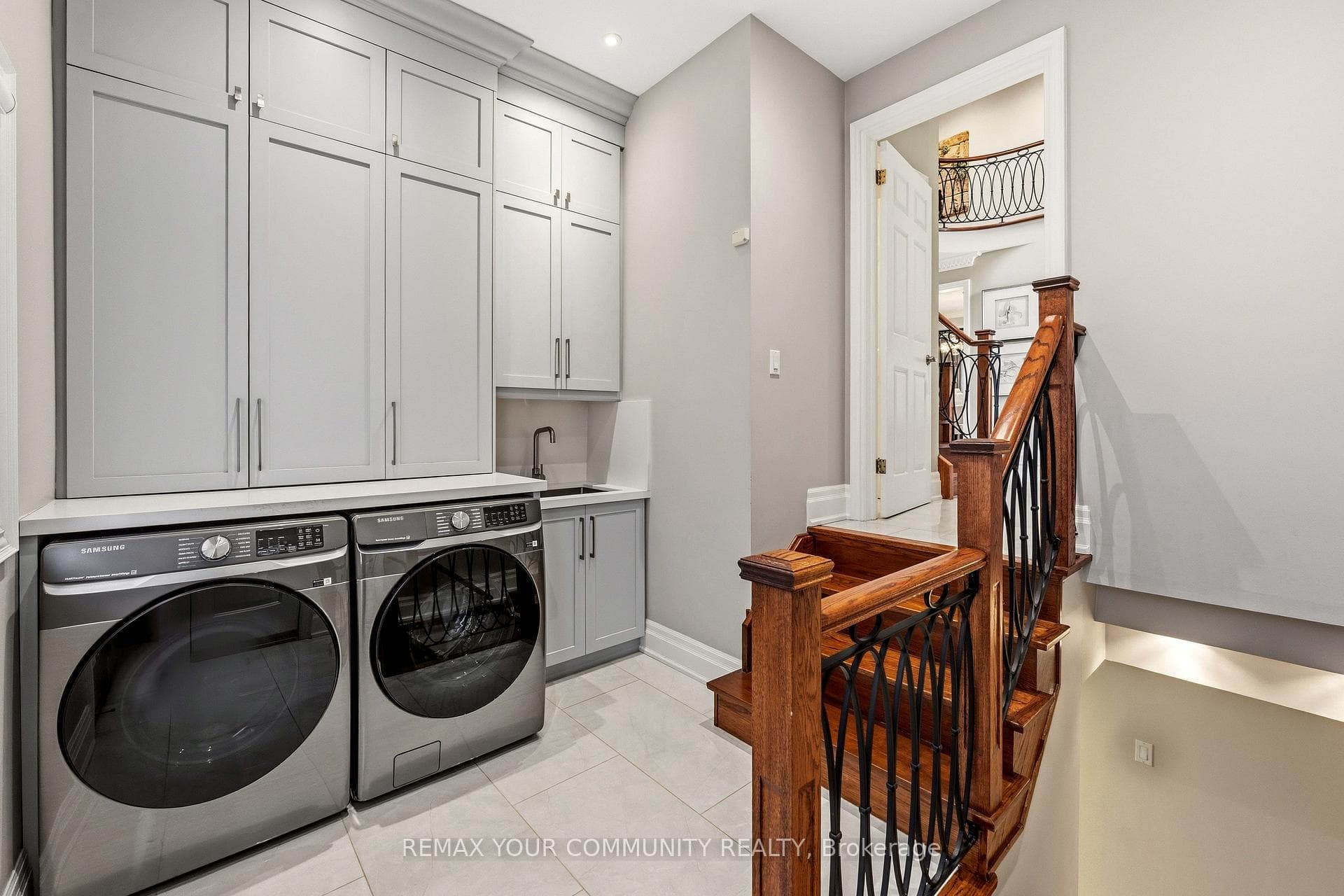37 Vaughan Boulevard photo 19