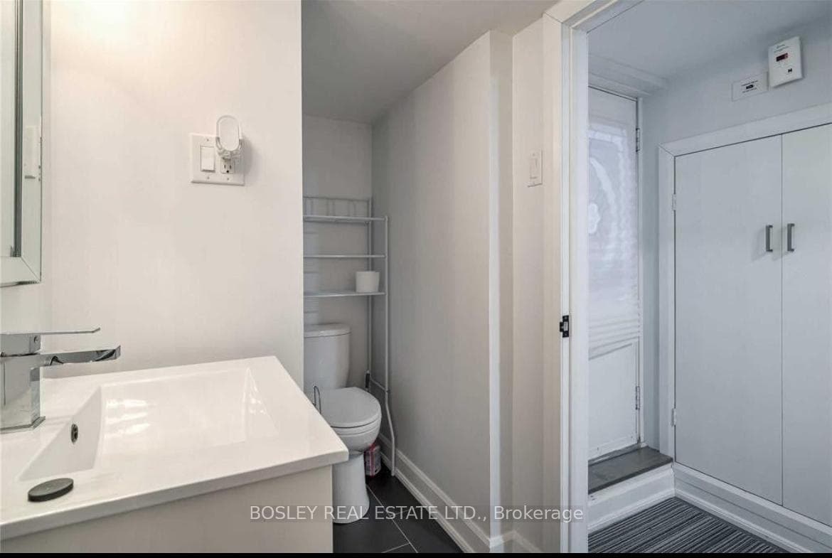 519 Crawford Street Unit Lower photo 13