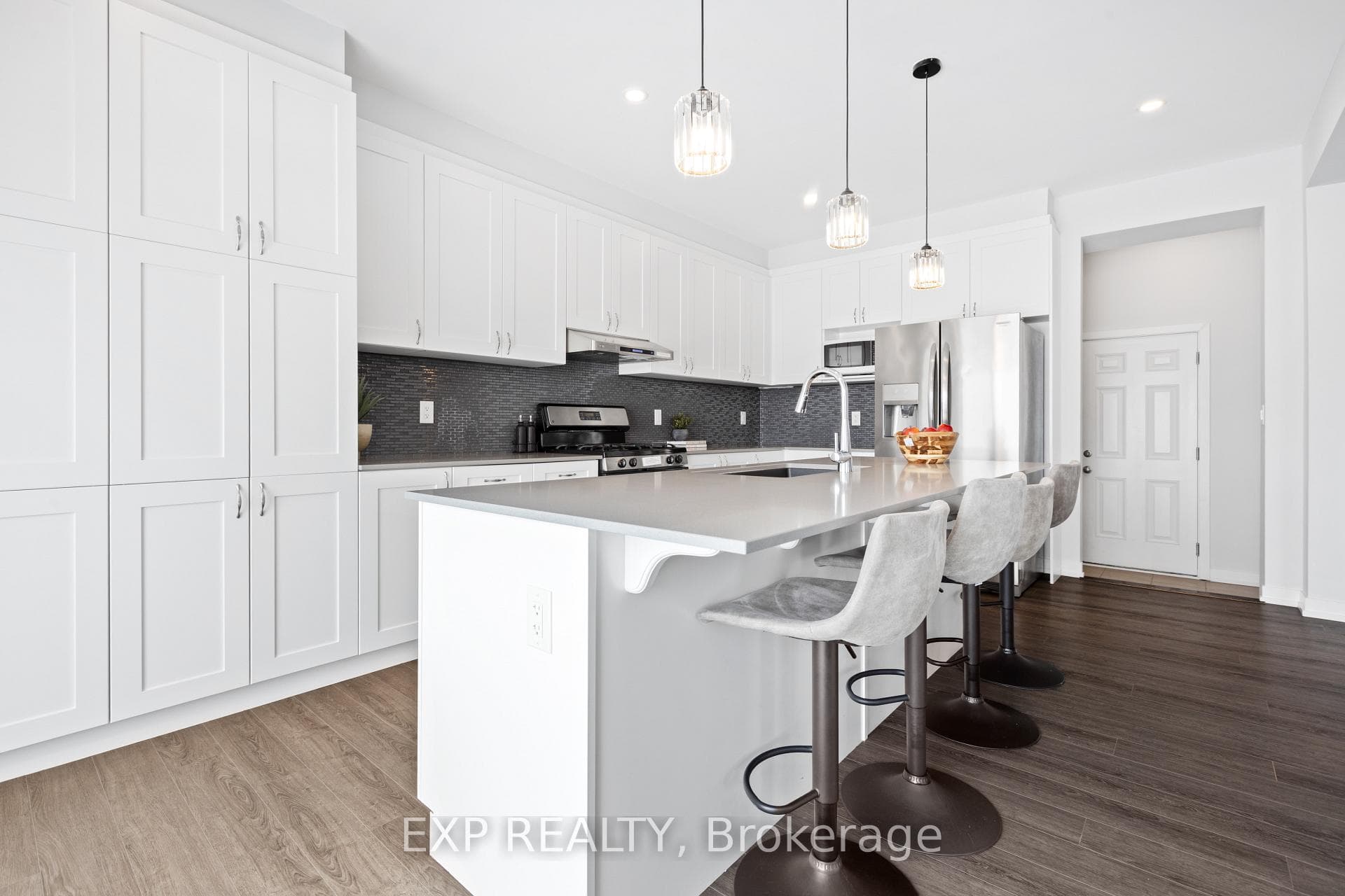 618 Perseus Avenue photo 14