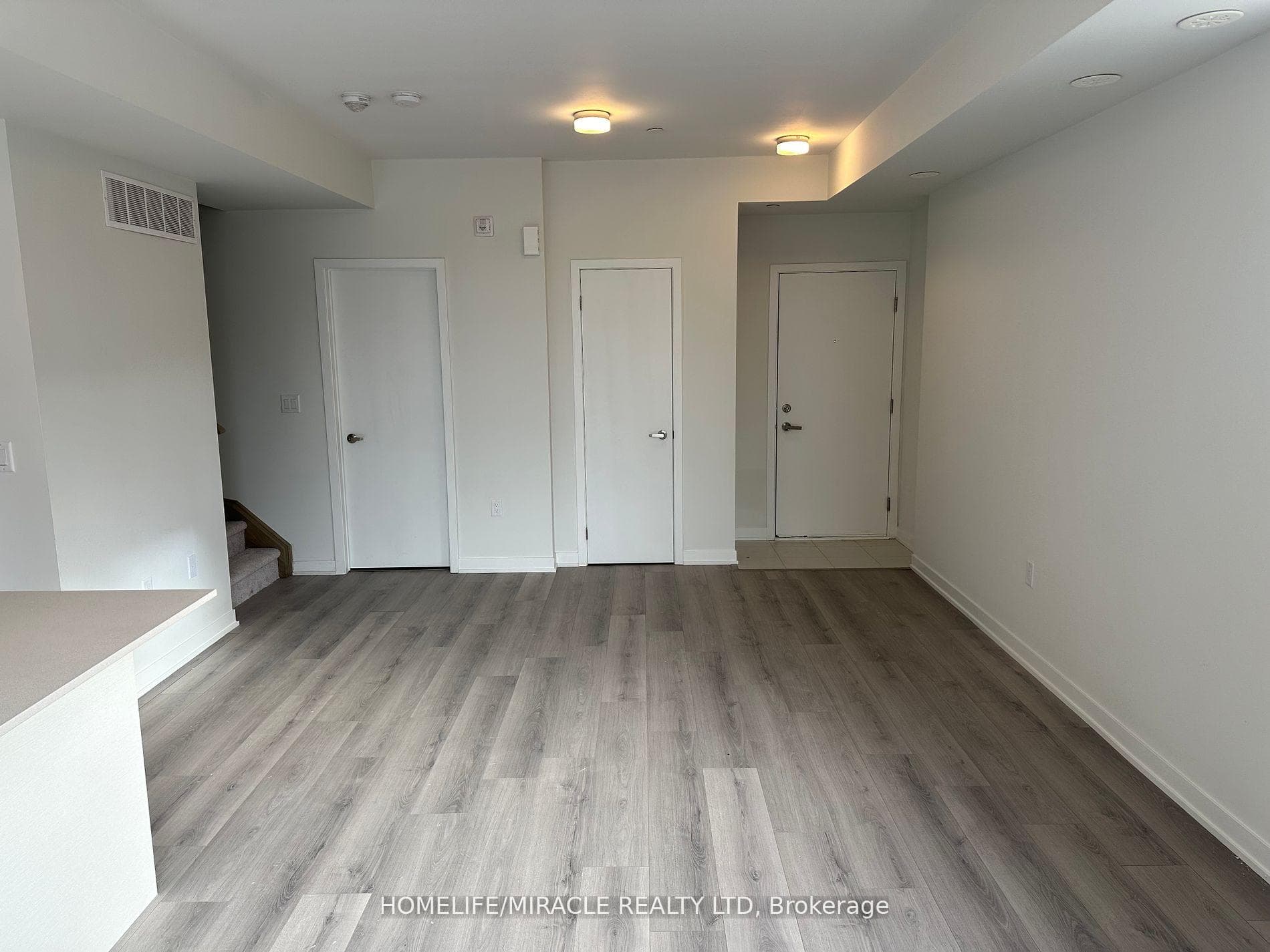 3415 Ridgeway Drive Unit 02 photo 6
