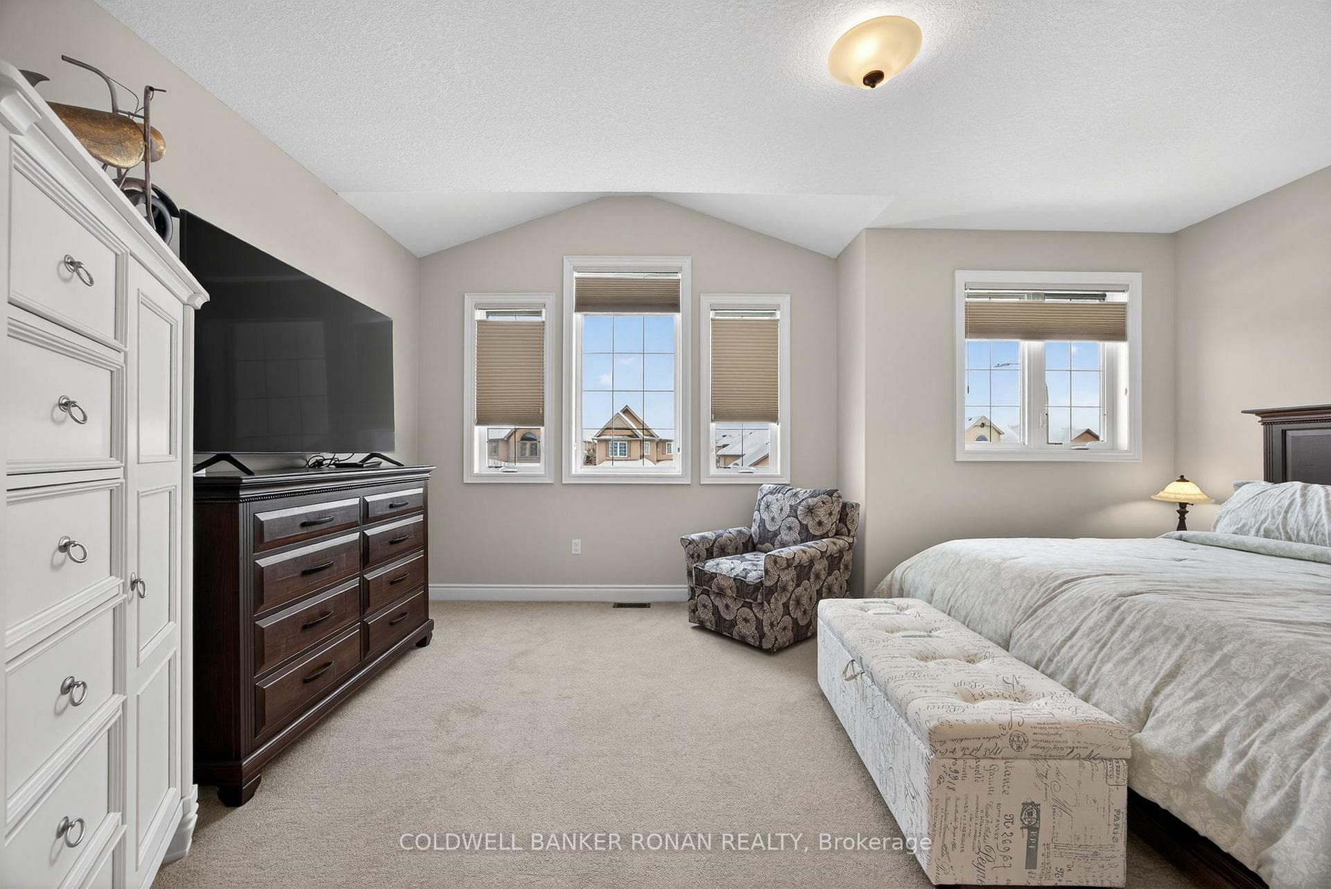 126 Gray Avenue photo 26