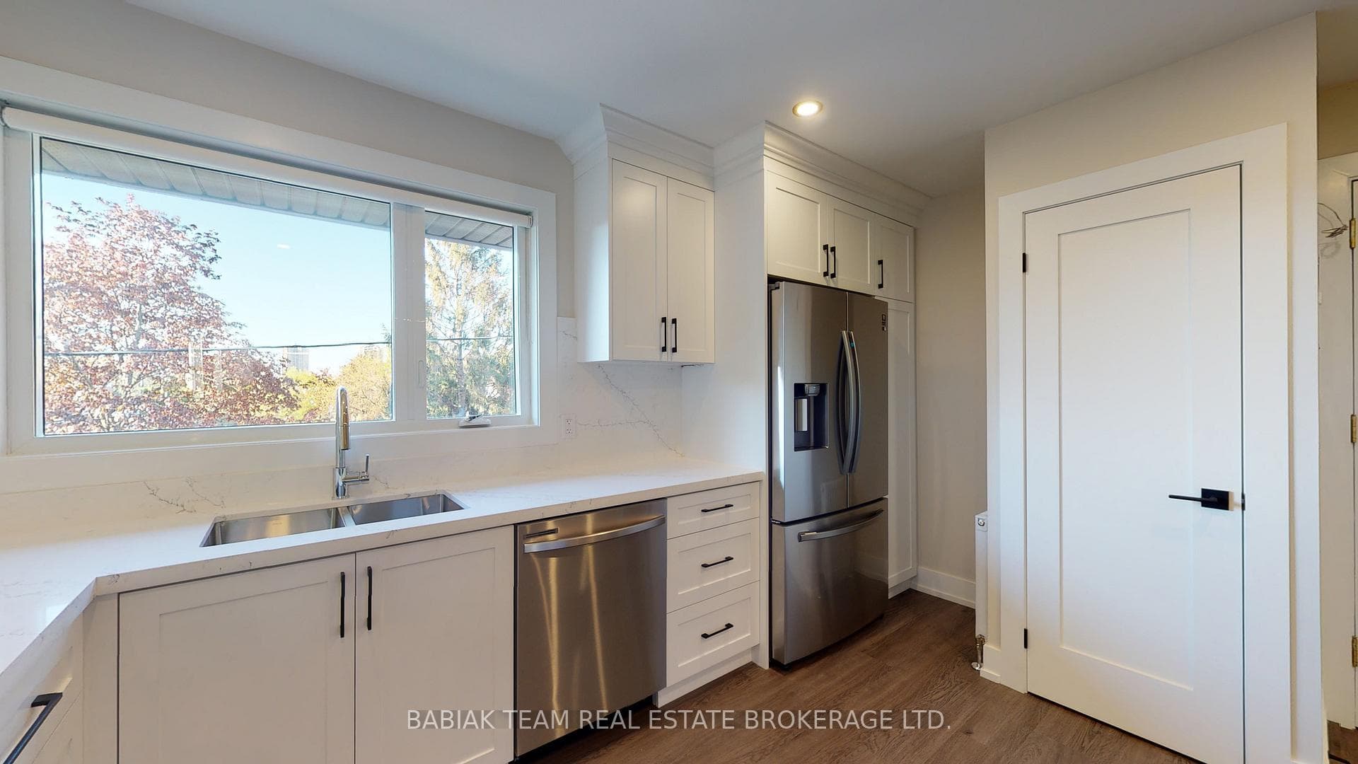 219 Windermere Avenue Unit 201 photo 11