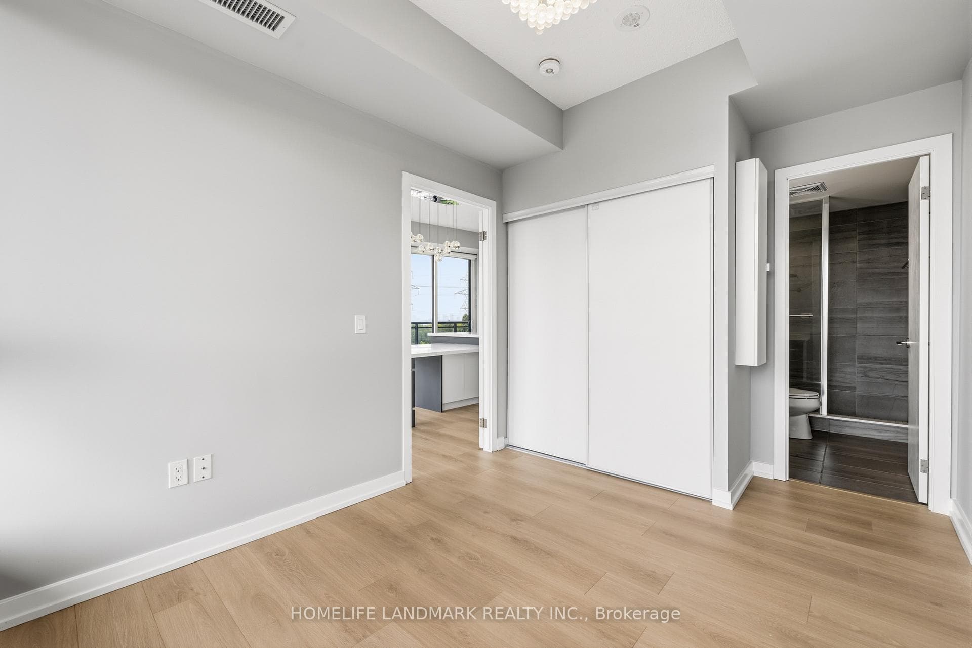 3237 Bayview Avenue Unit 307 photo 5