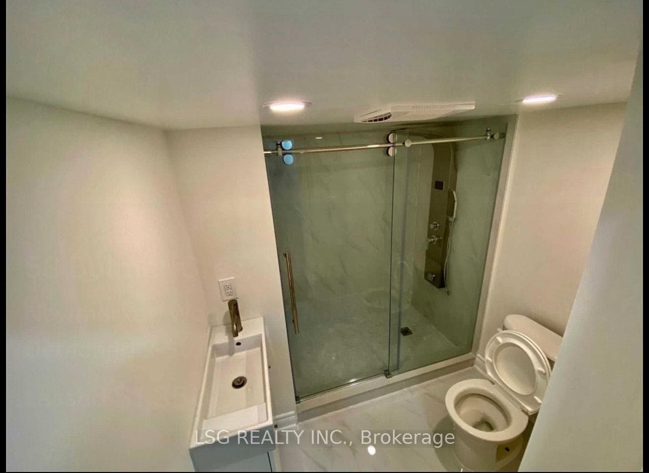 58 Bulmer Crescent Unit Basement photo 7