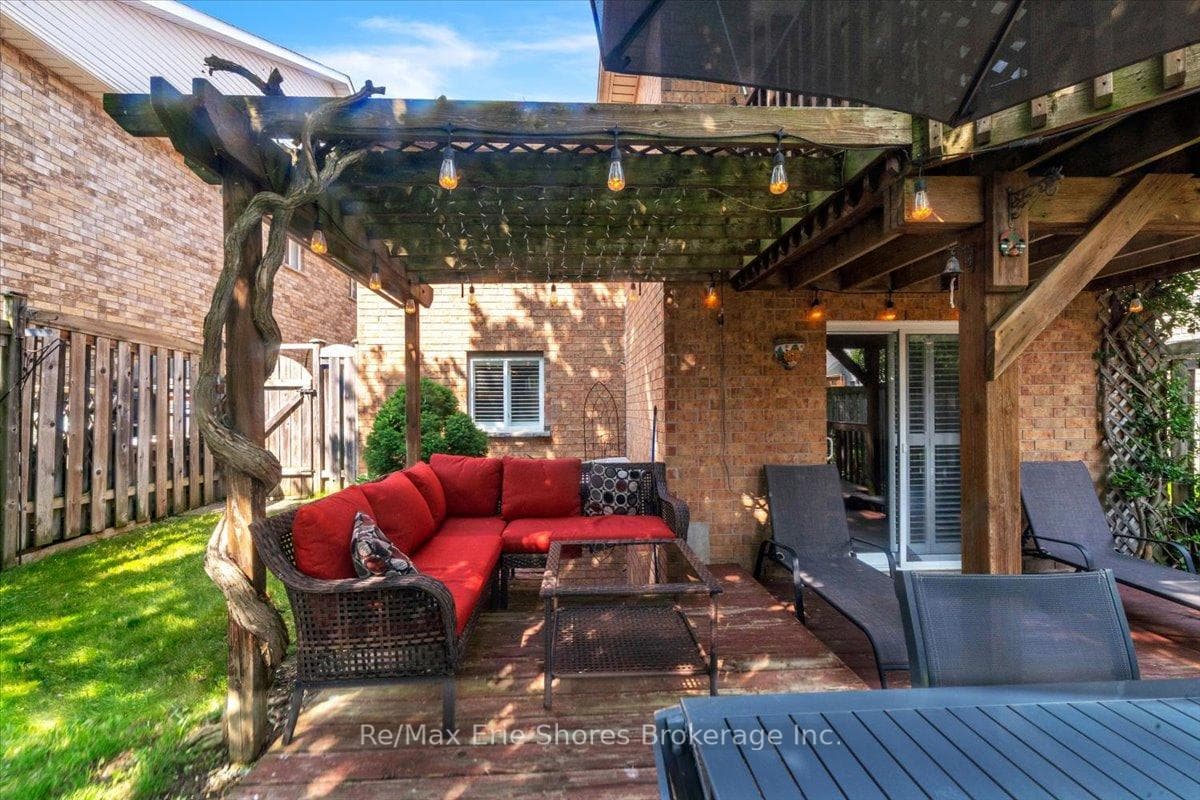 84 Doctor Moore Court photo 37