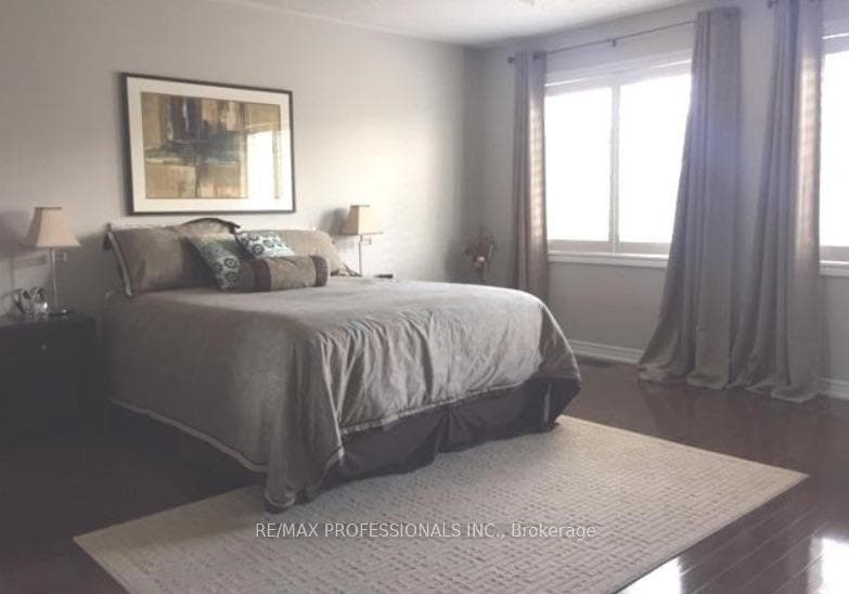 2351 Lakeshore Road Unit 3 photo 14