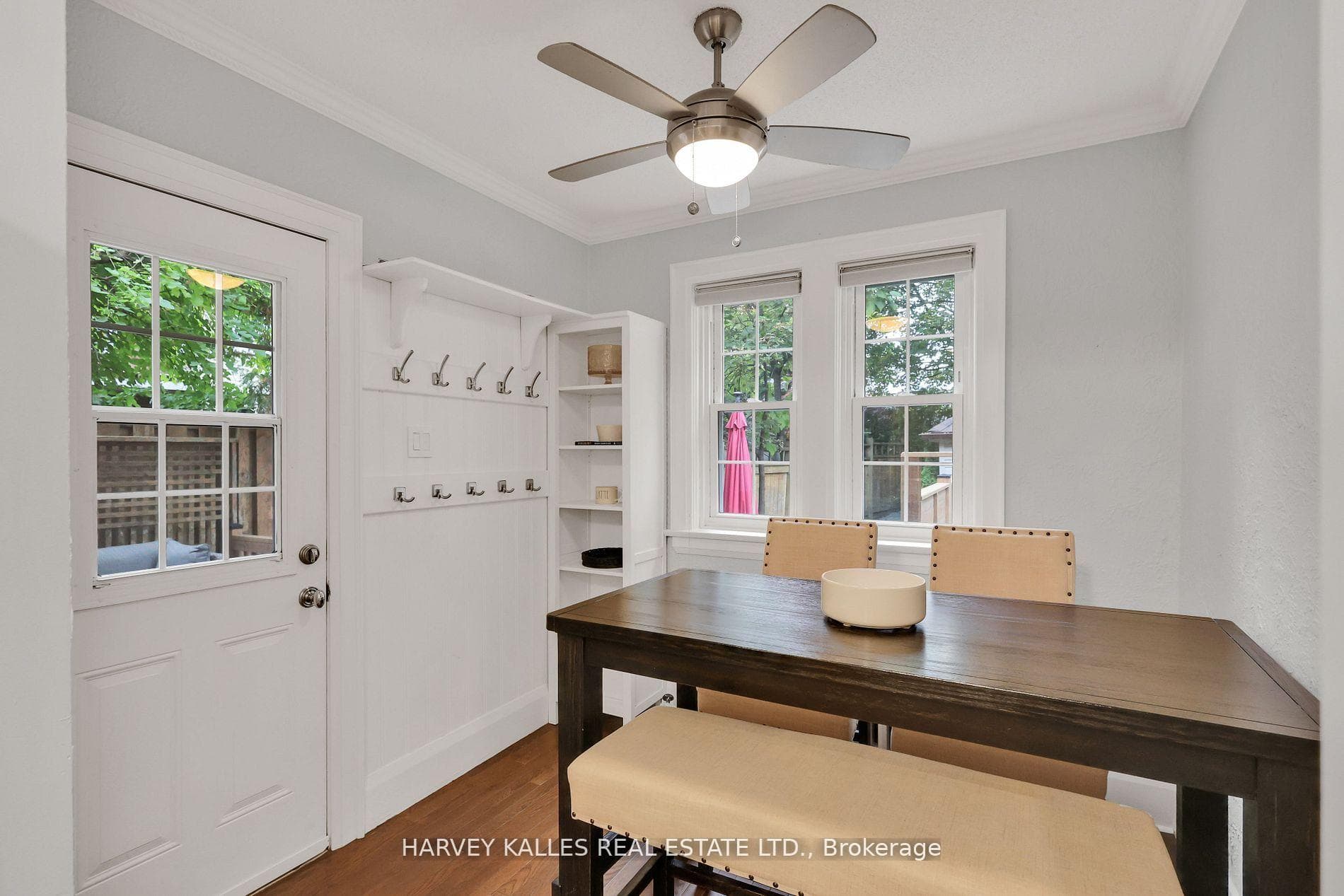 251 Wanless Avenue photo 16