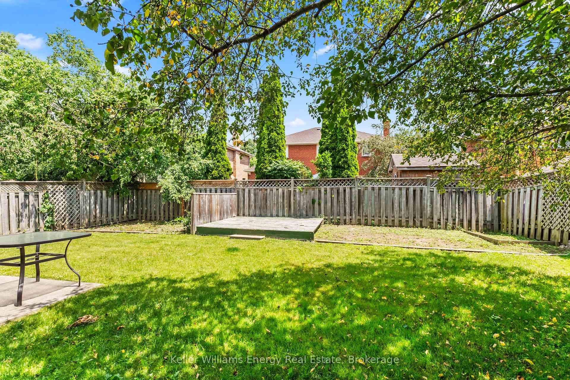 35 William Stephenson Drive photo 41