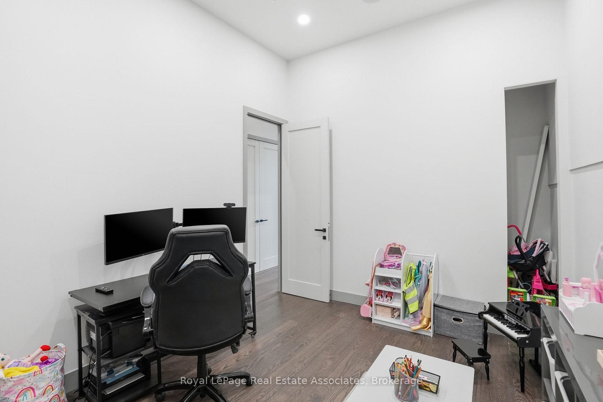 357B Melrose Street photo 38