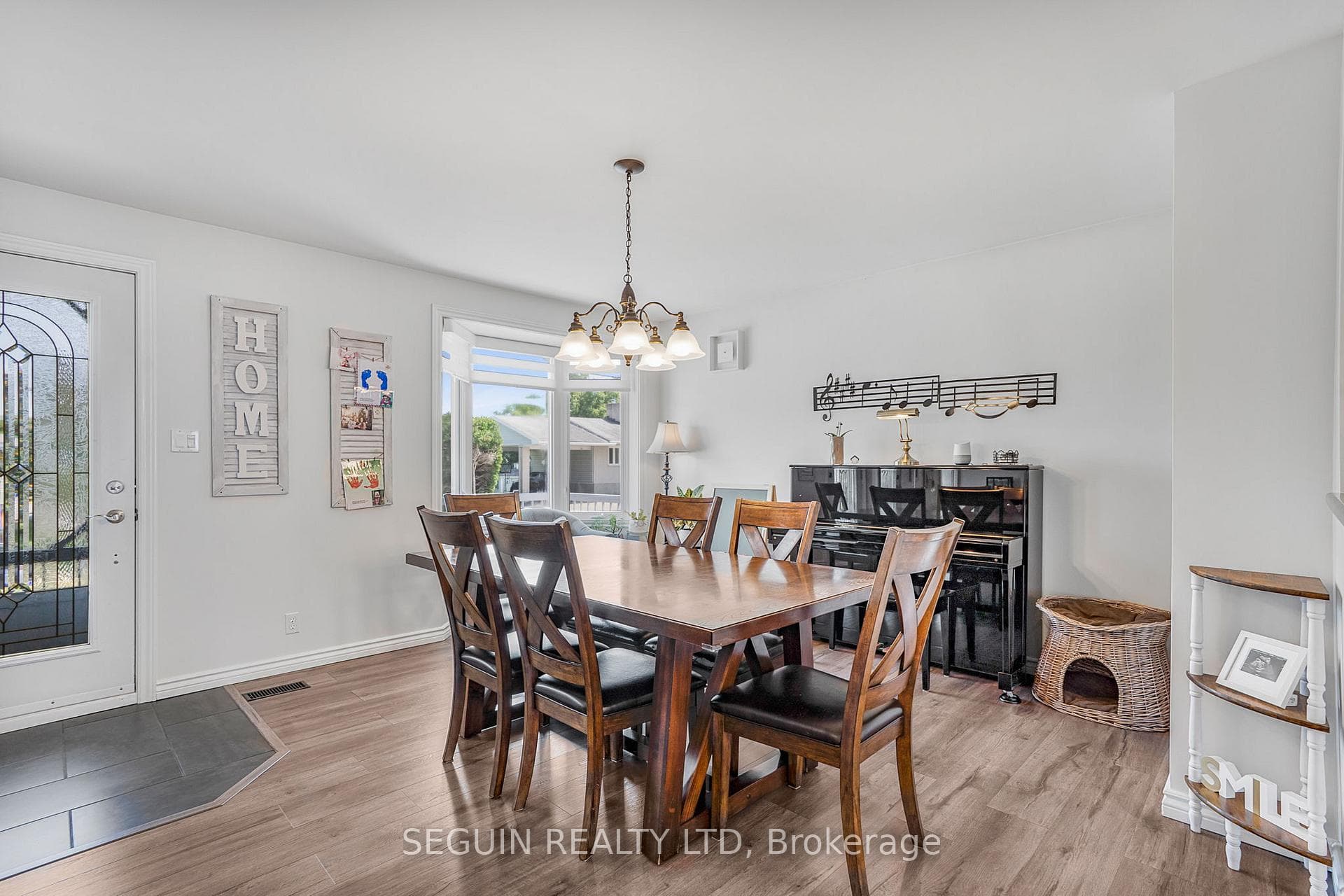 114 Stanley Avenue photo 16