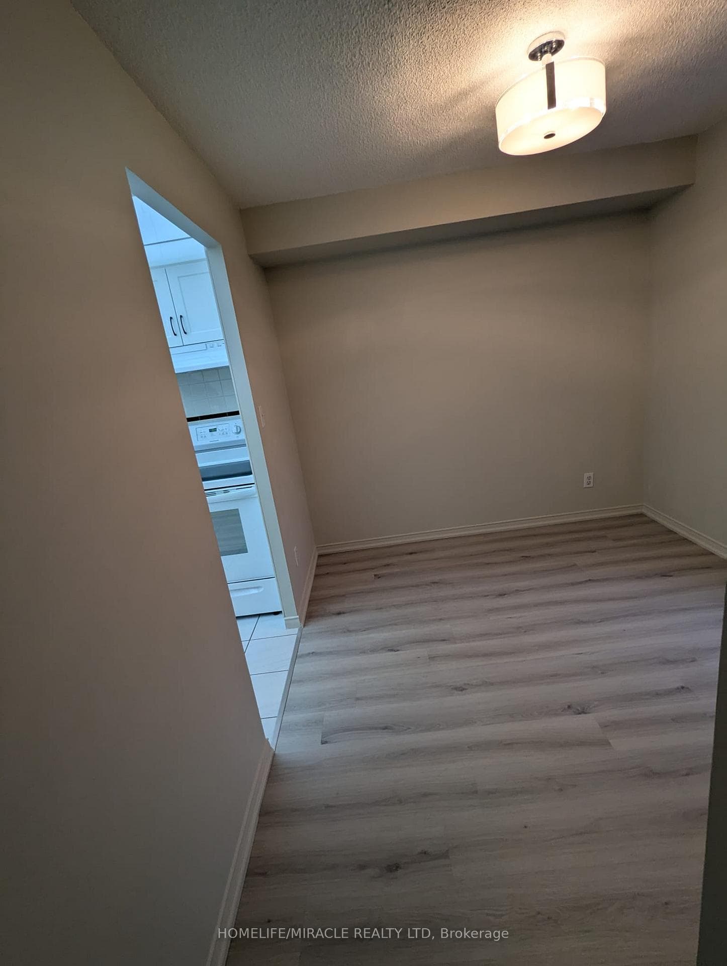 155 Hillcrest Avenue Unit 307 photo 9