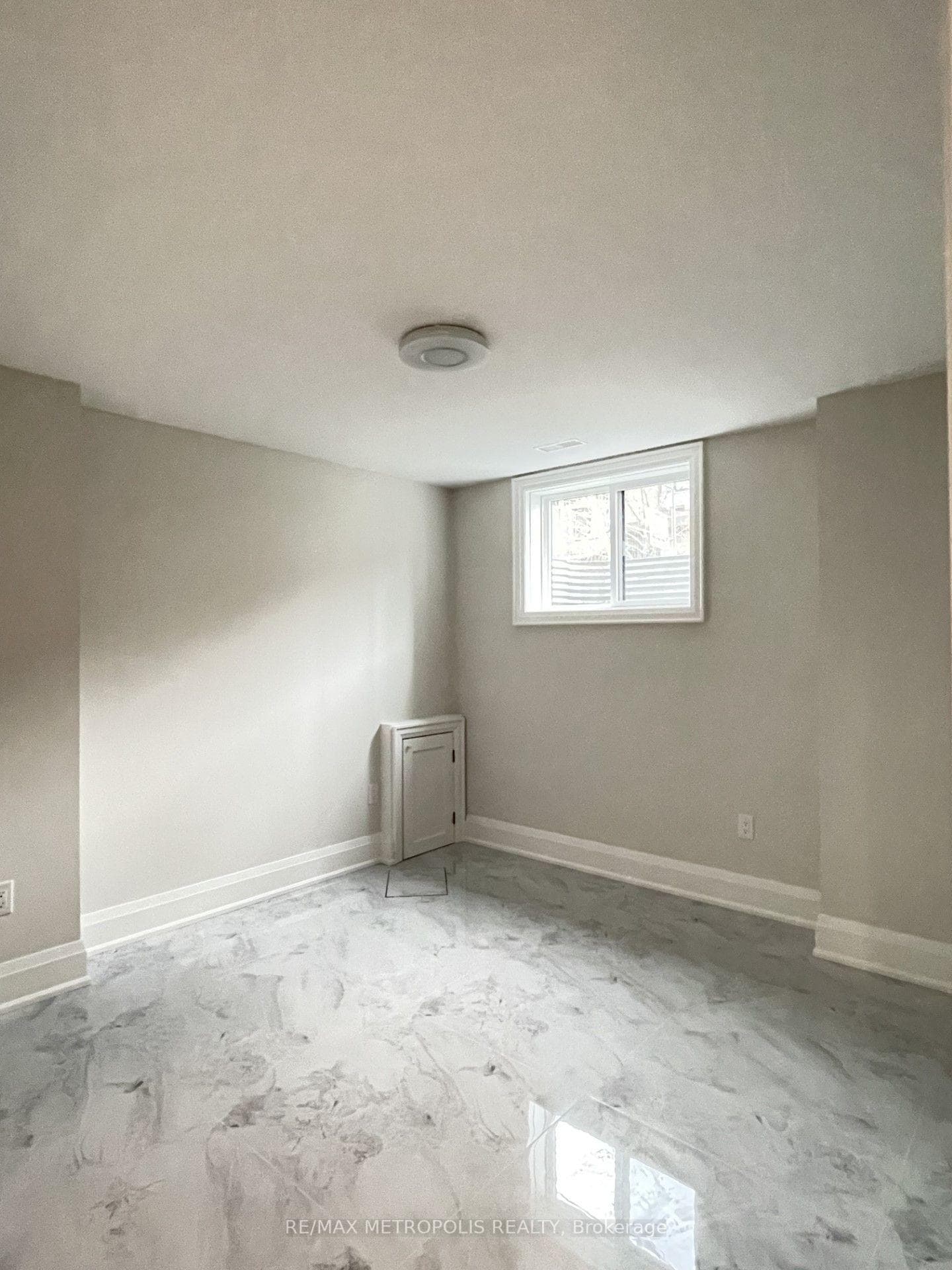 165 Manning Avenue Unit Bsmt photo 18