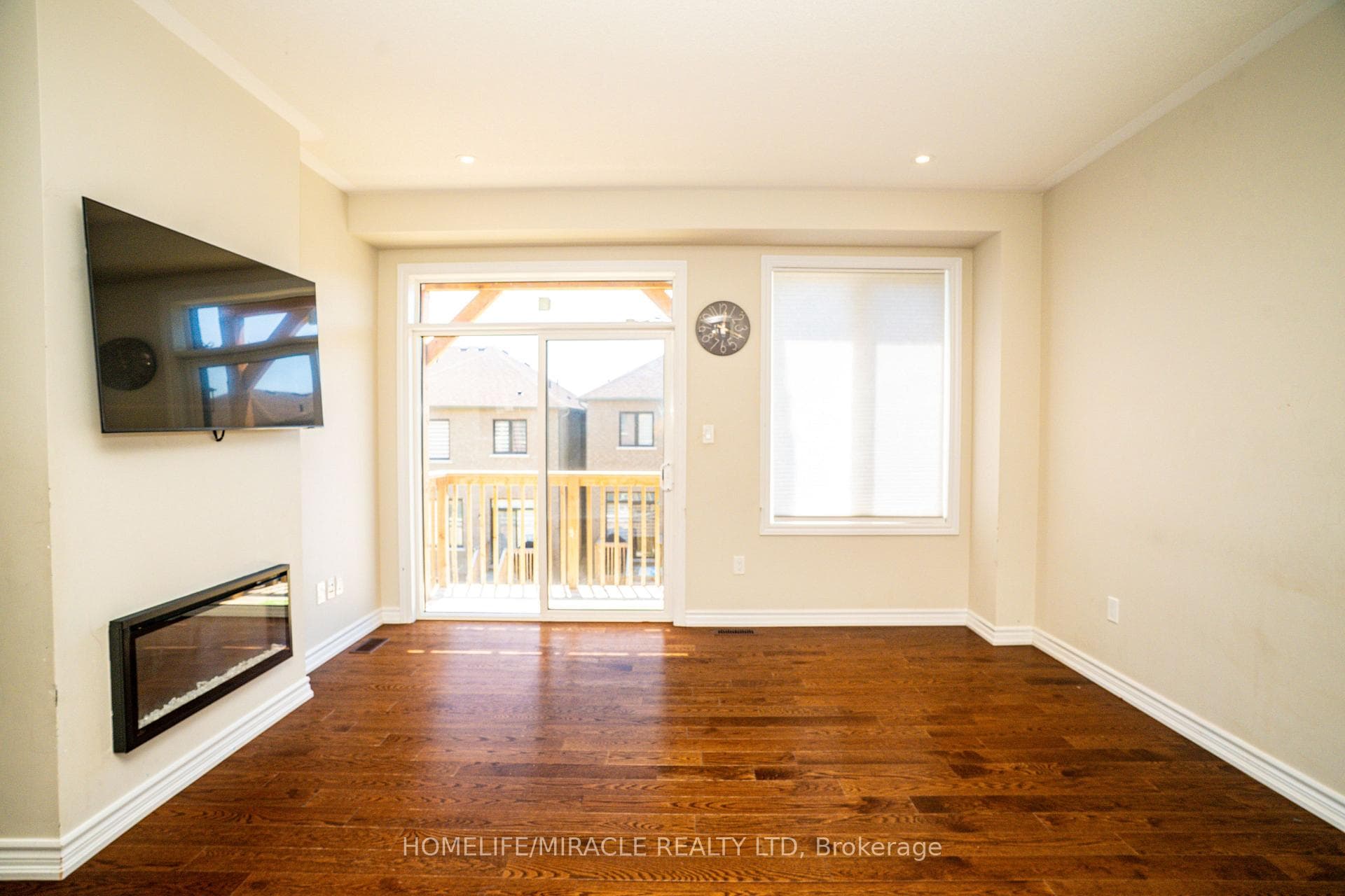 52 Douet Lane photo 11