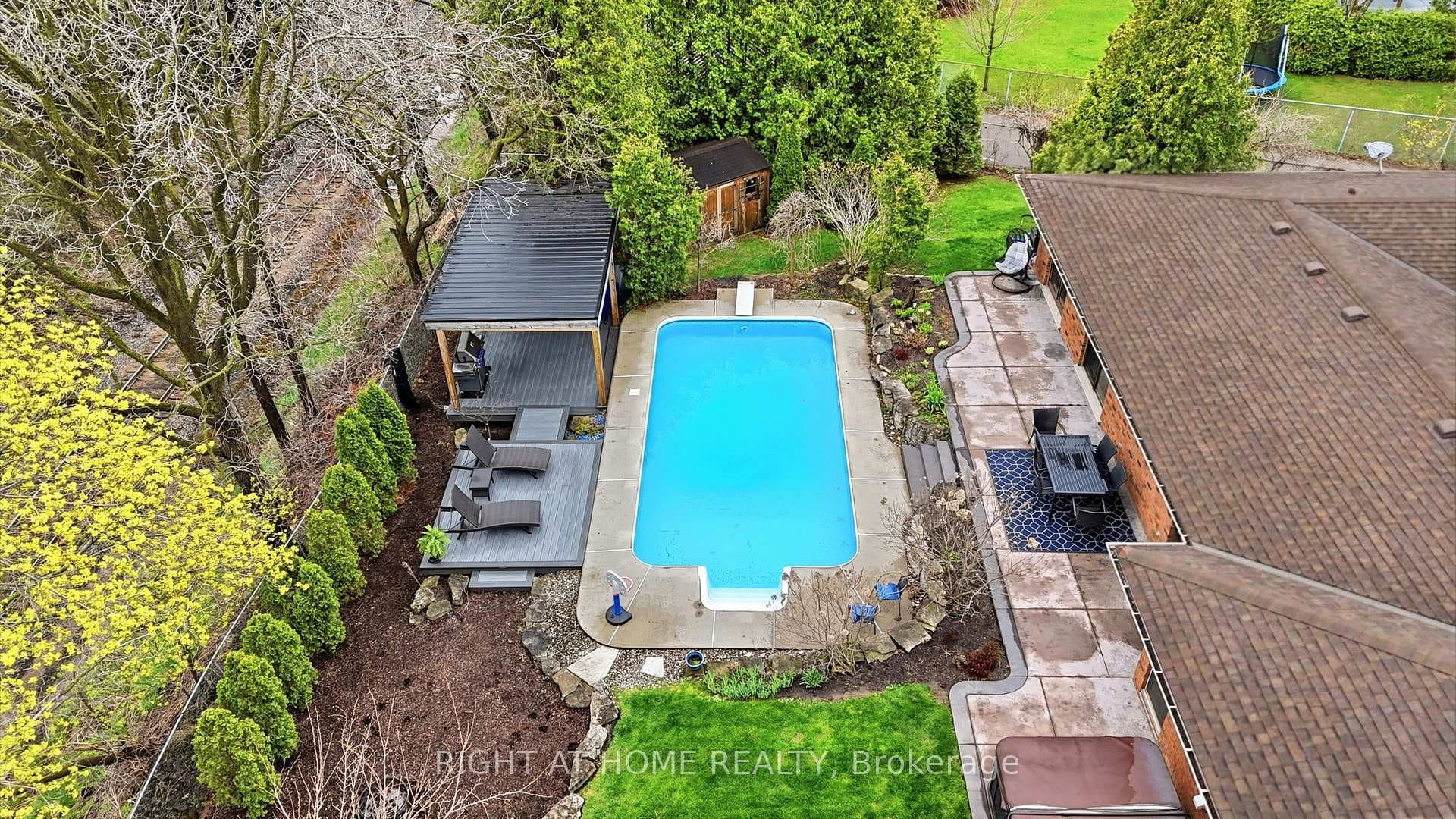 30 Carl Crescent photo 42
