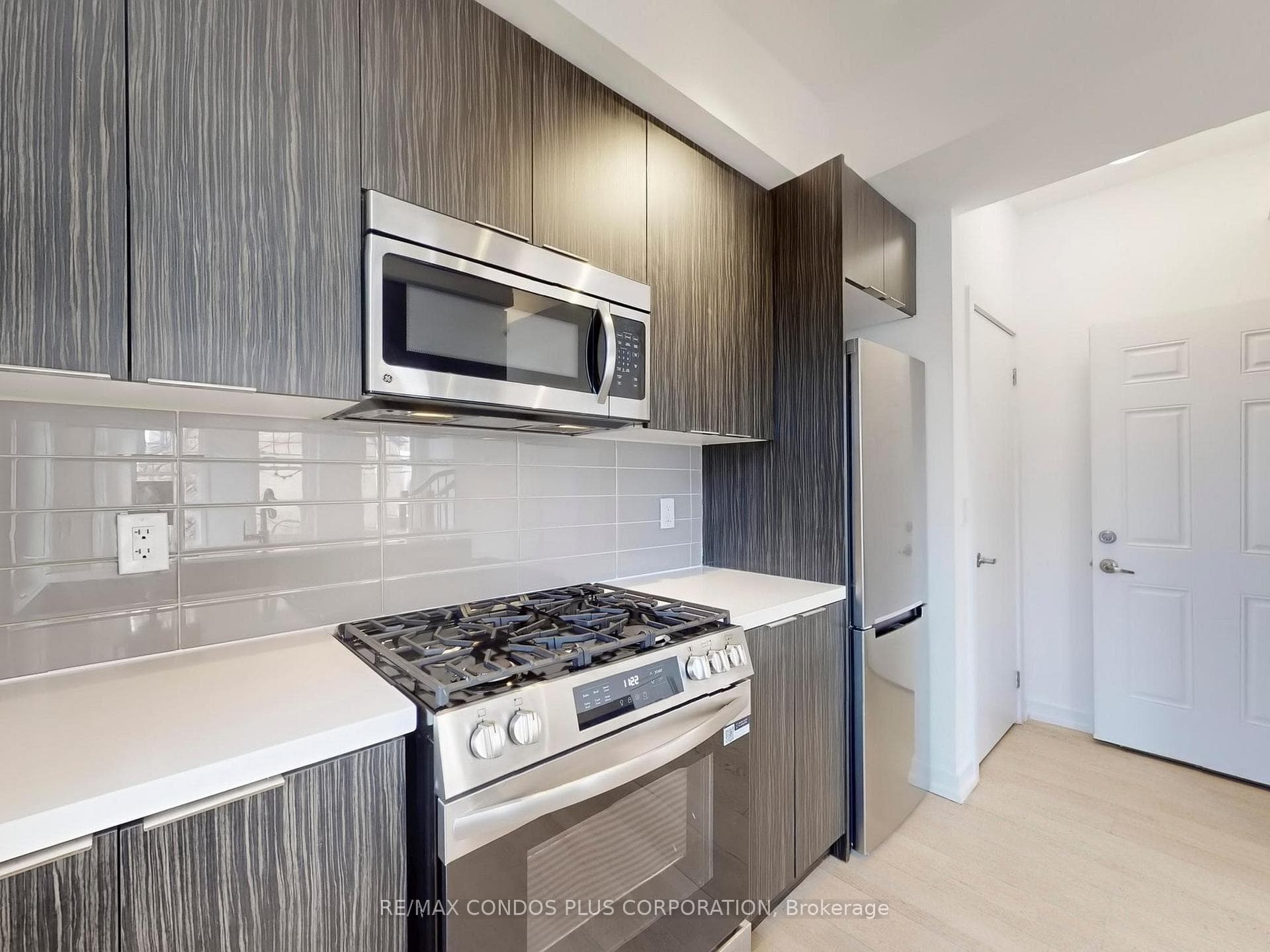 150 Broadview Avenue Unit TH2 photo 14