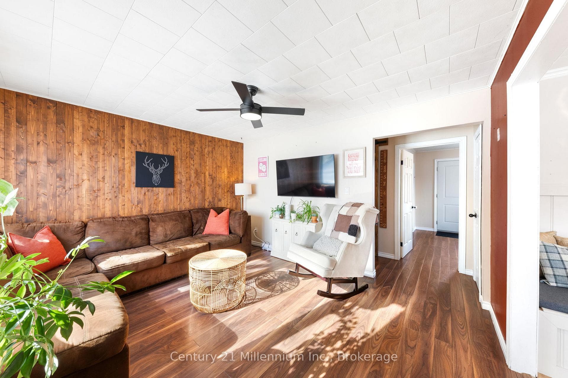155 Artemesia Street photo 17