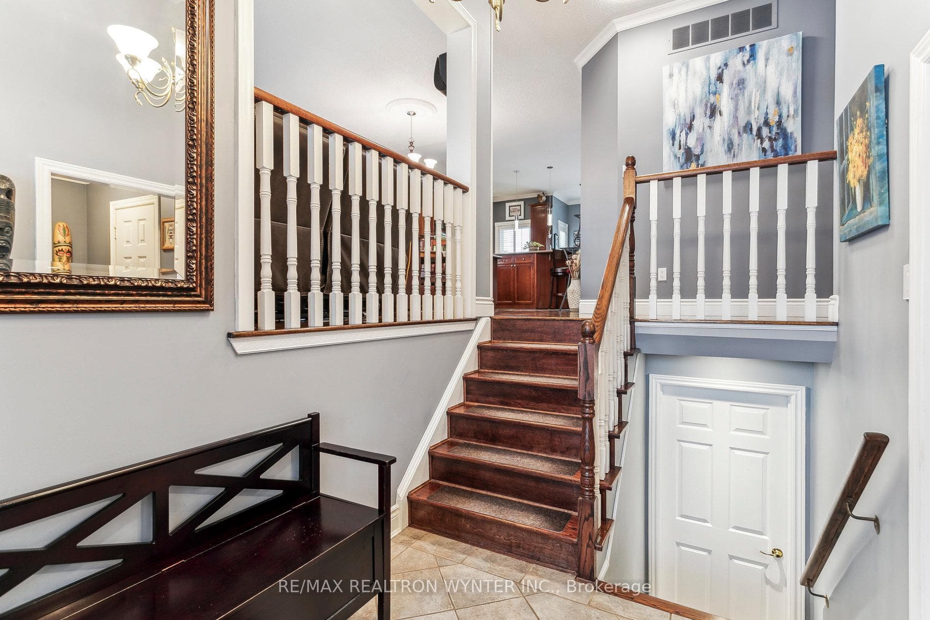 12 Valleybrae Court photo 4