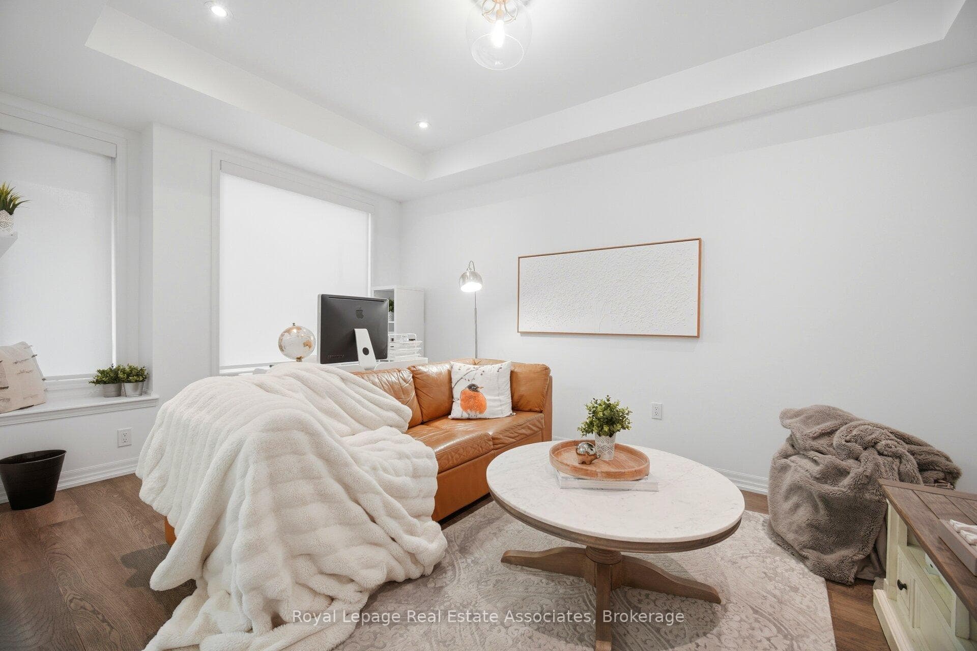 110 Huguenot Road photo 19