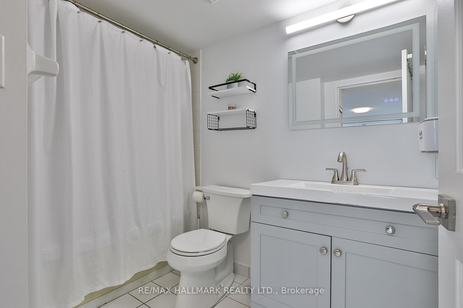 88 Corporate Drive Unit 1602 photo 20