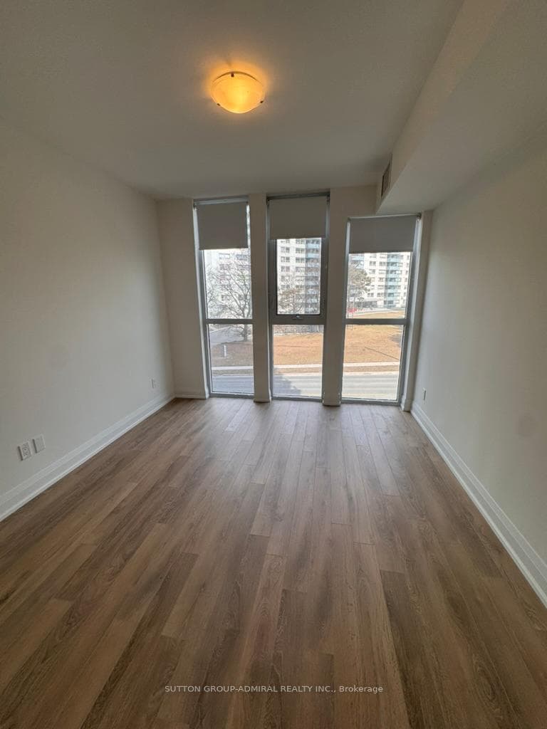 1461 Lawrence Avenue Unit 304 photo 6