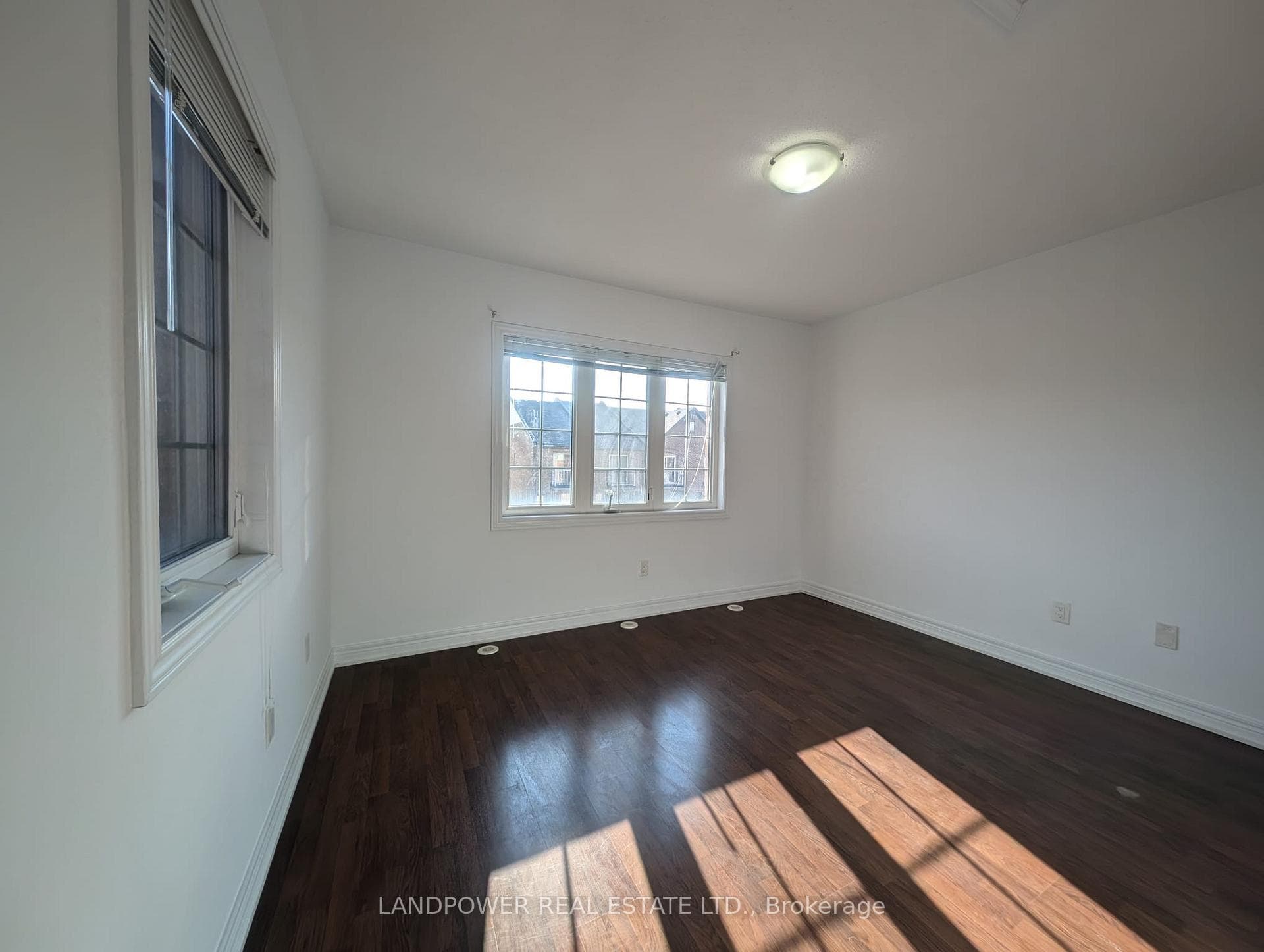 9872 Mccowan Road photo 16
