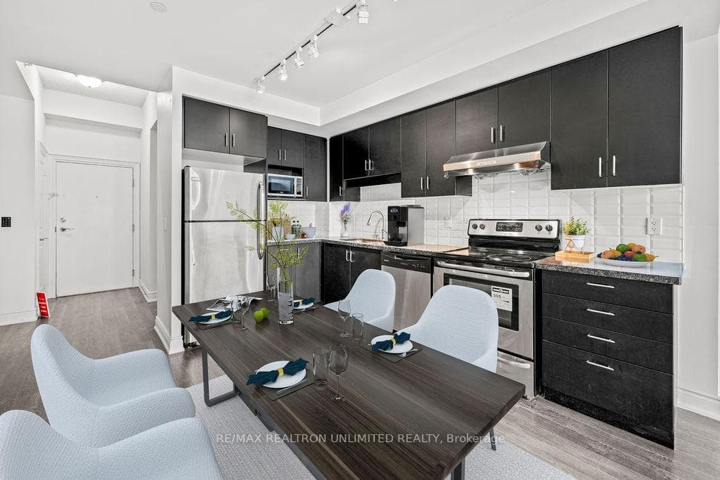 89 South Town Centre Boulevard Unit 910 photo 3