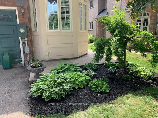 490 Bartholomew Drive photo 3