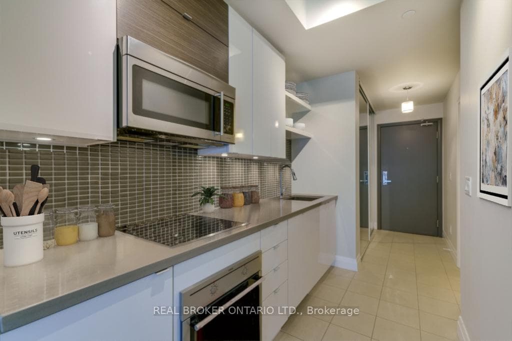 60 Annie Craig Drive Unit 708 photo 3