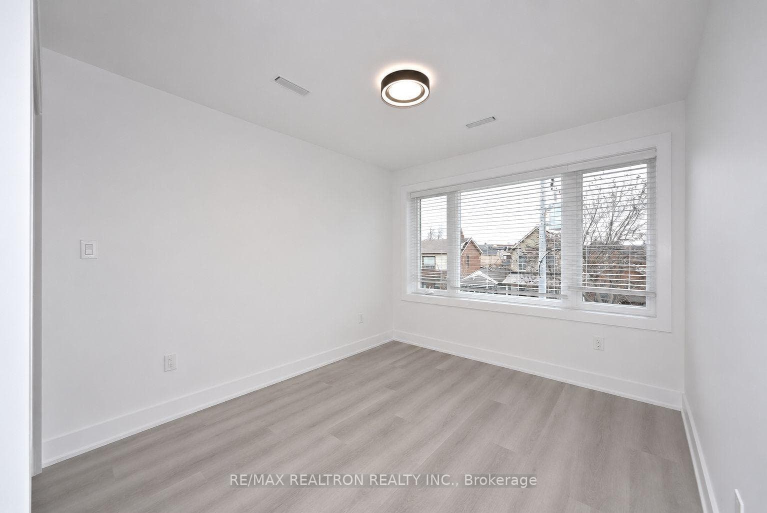 230 Boon Avenue Unit 5 photo 12