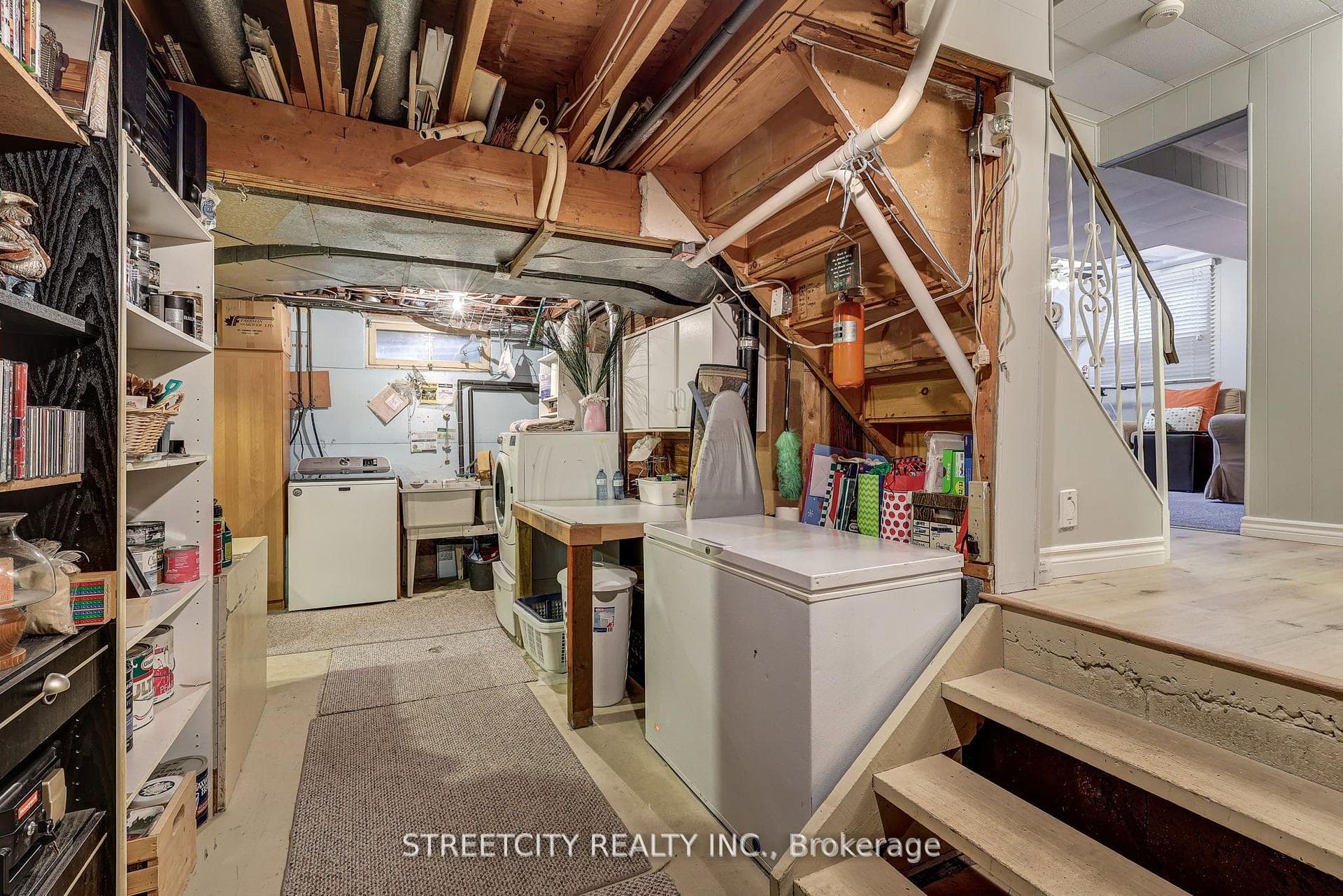 531 Elm Street photo 31