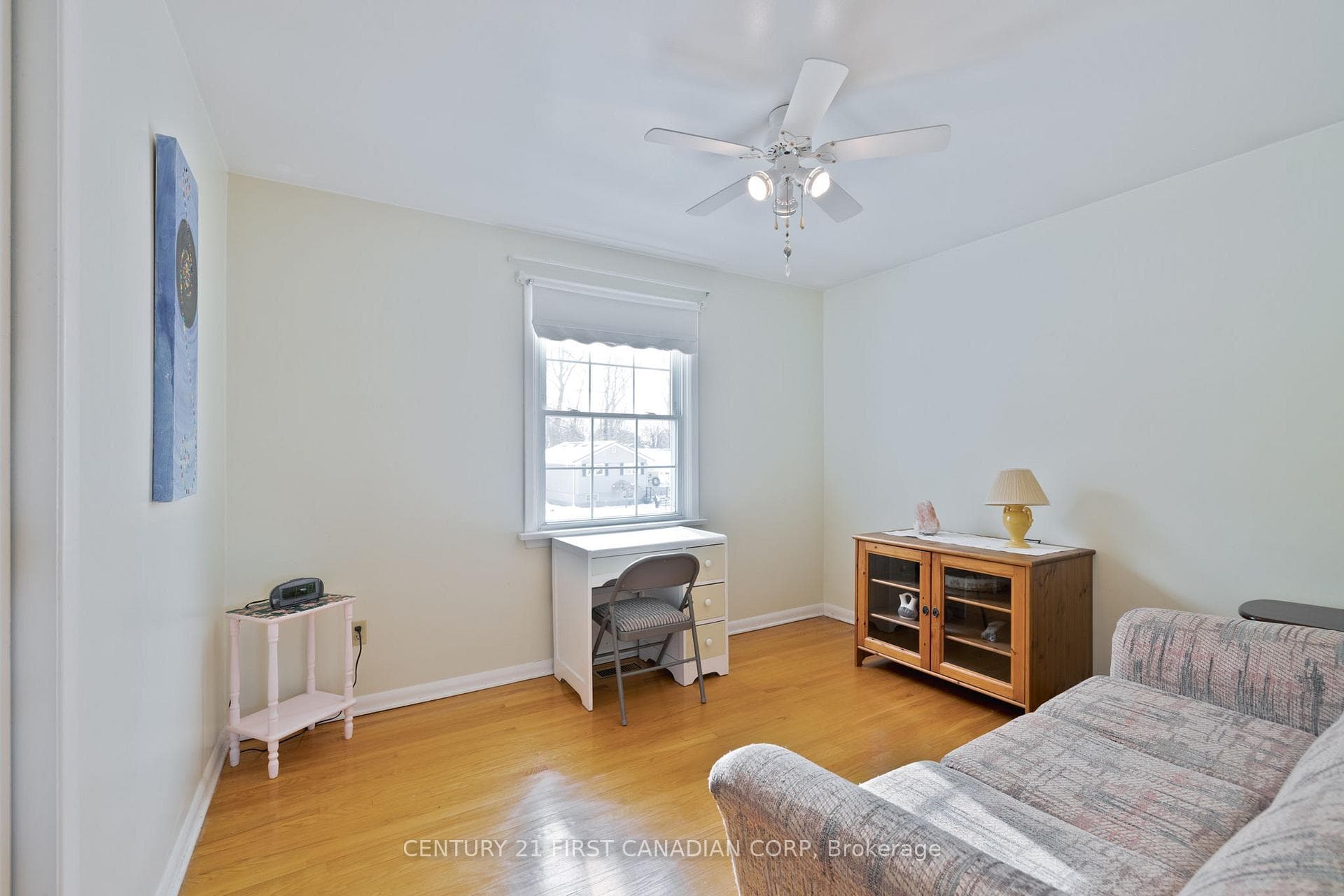 843 Westbury Crescent photo 18