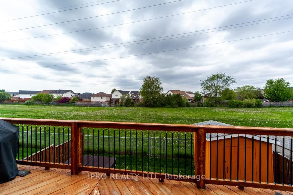 1896 Birchview Drive photo 39
