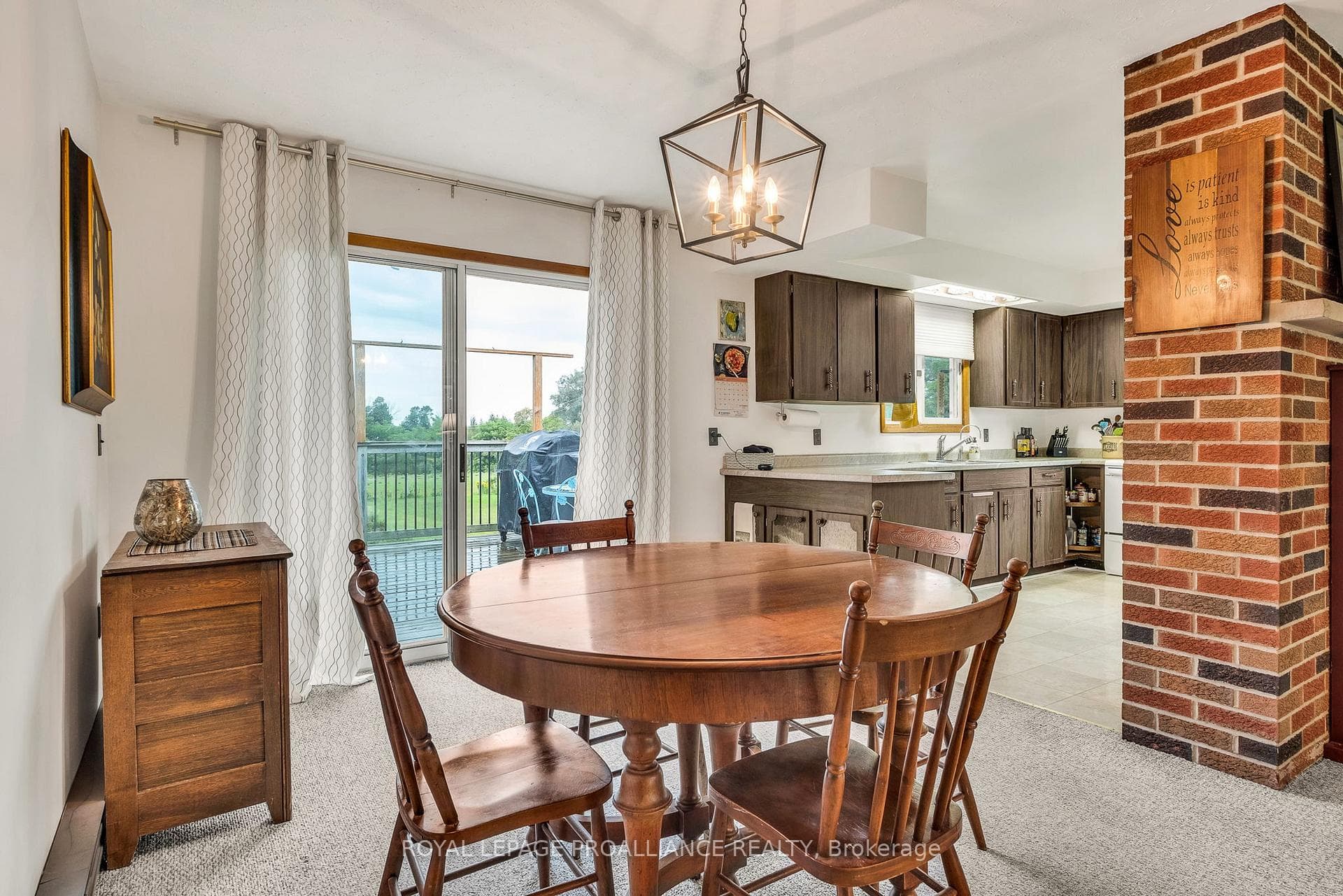 1365 Ontario Street photo 15