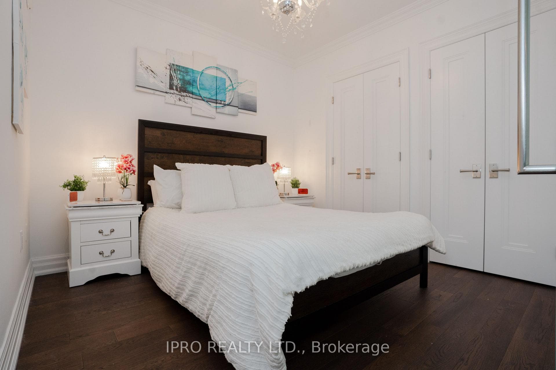 2060 LAKESHORE Road Unit 505 photo 11