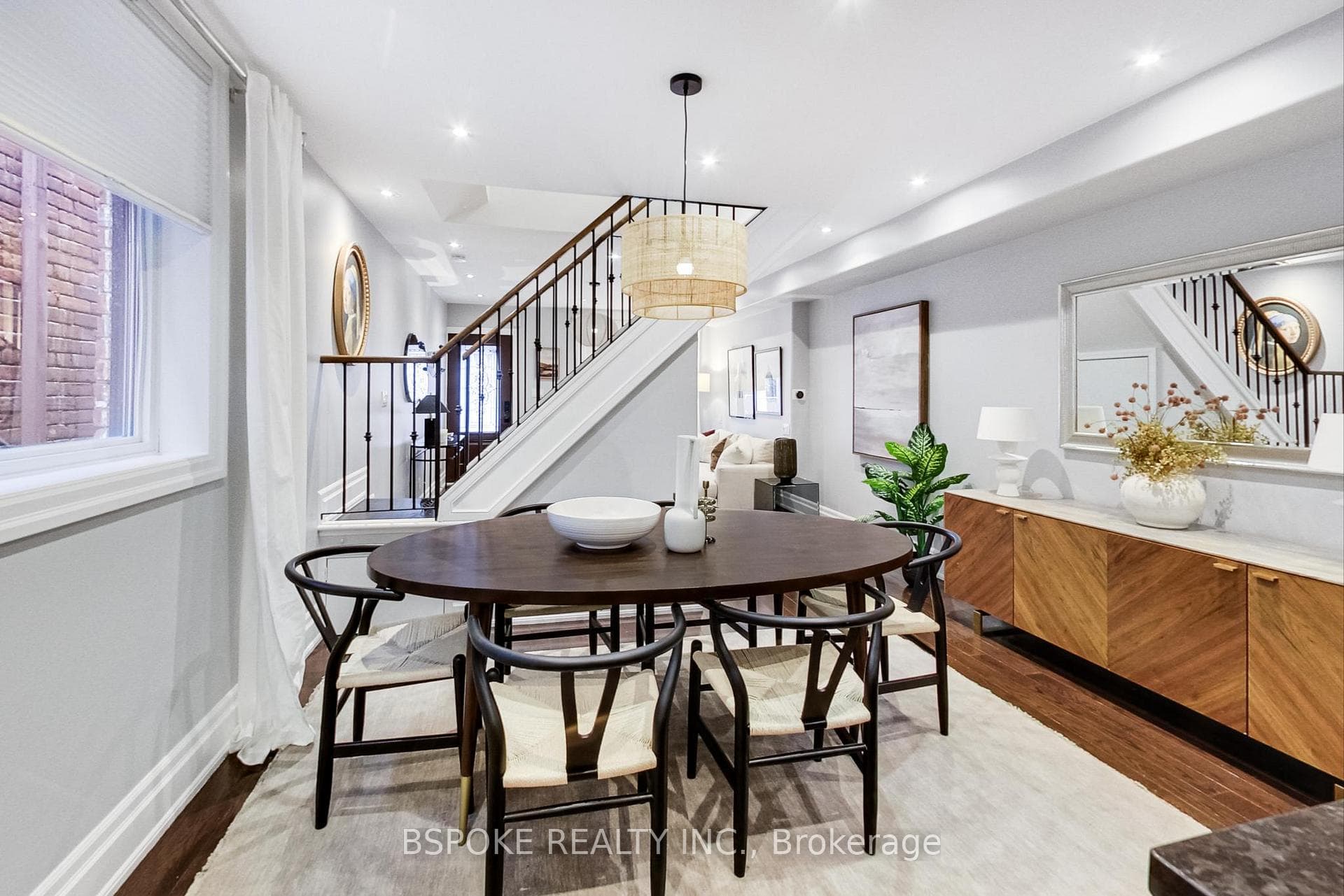 831 Dupont Street photo 11