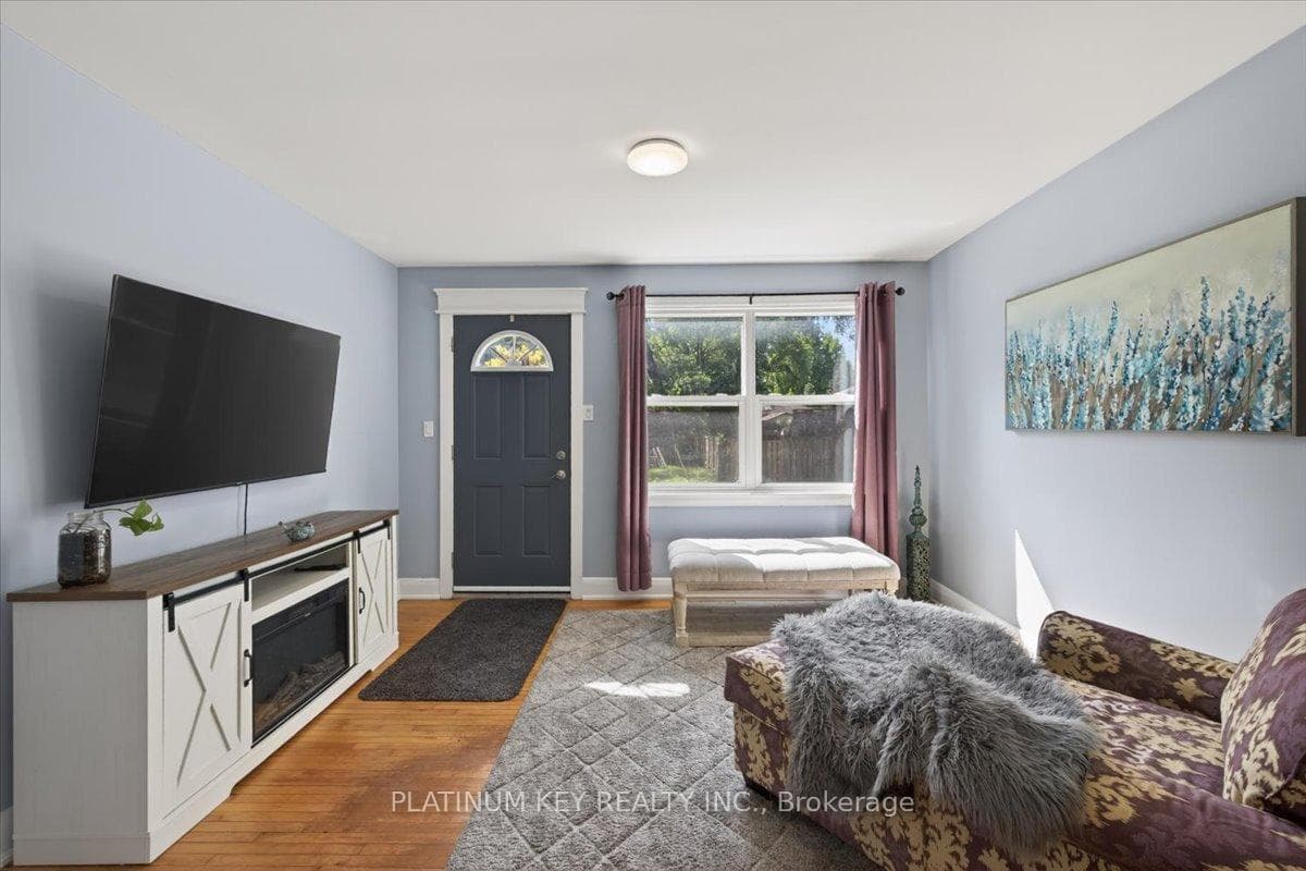 662 King Street photo 5