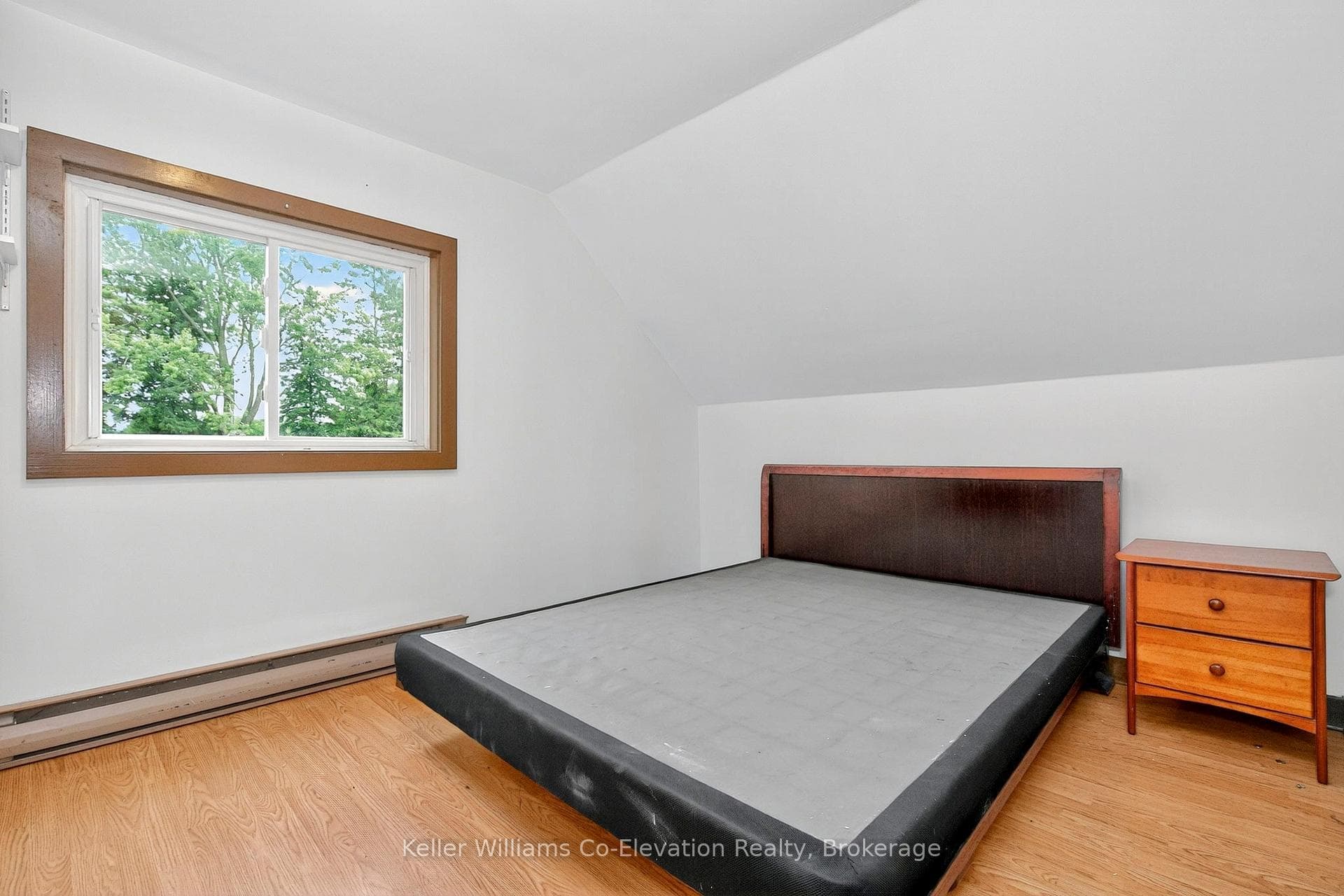 924 6 County Road photo 15