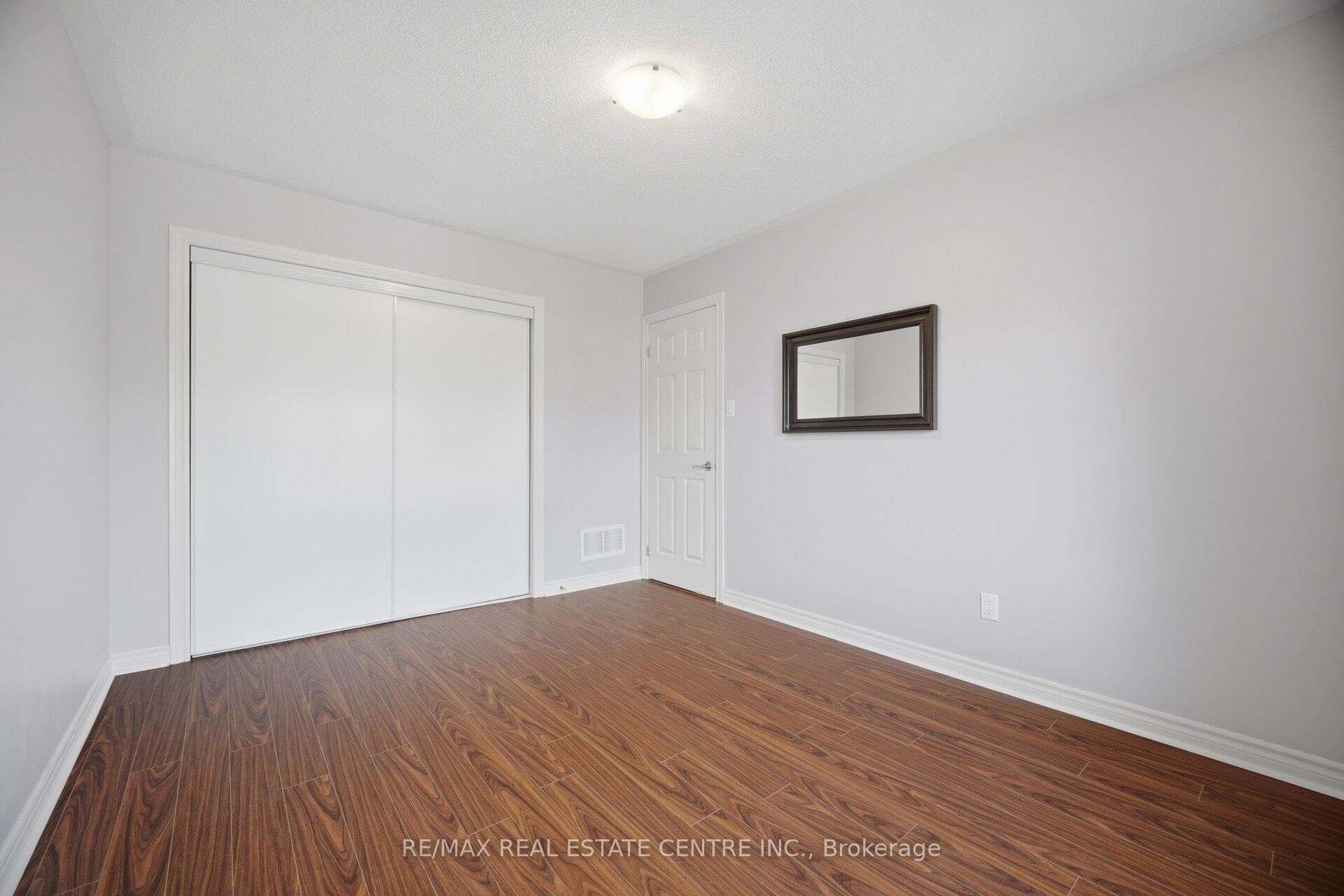 366 Hobbs Crescent photo 36