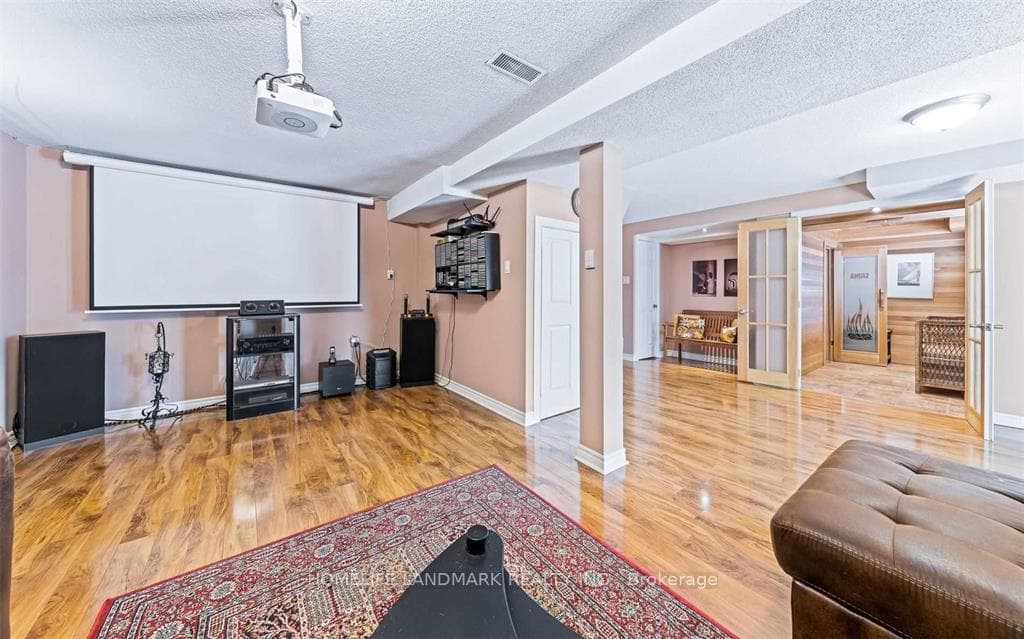 11 Ballard Crescent photo 23