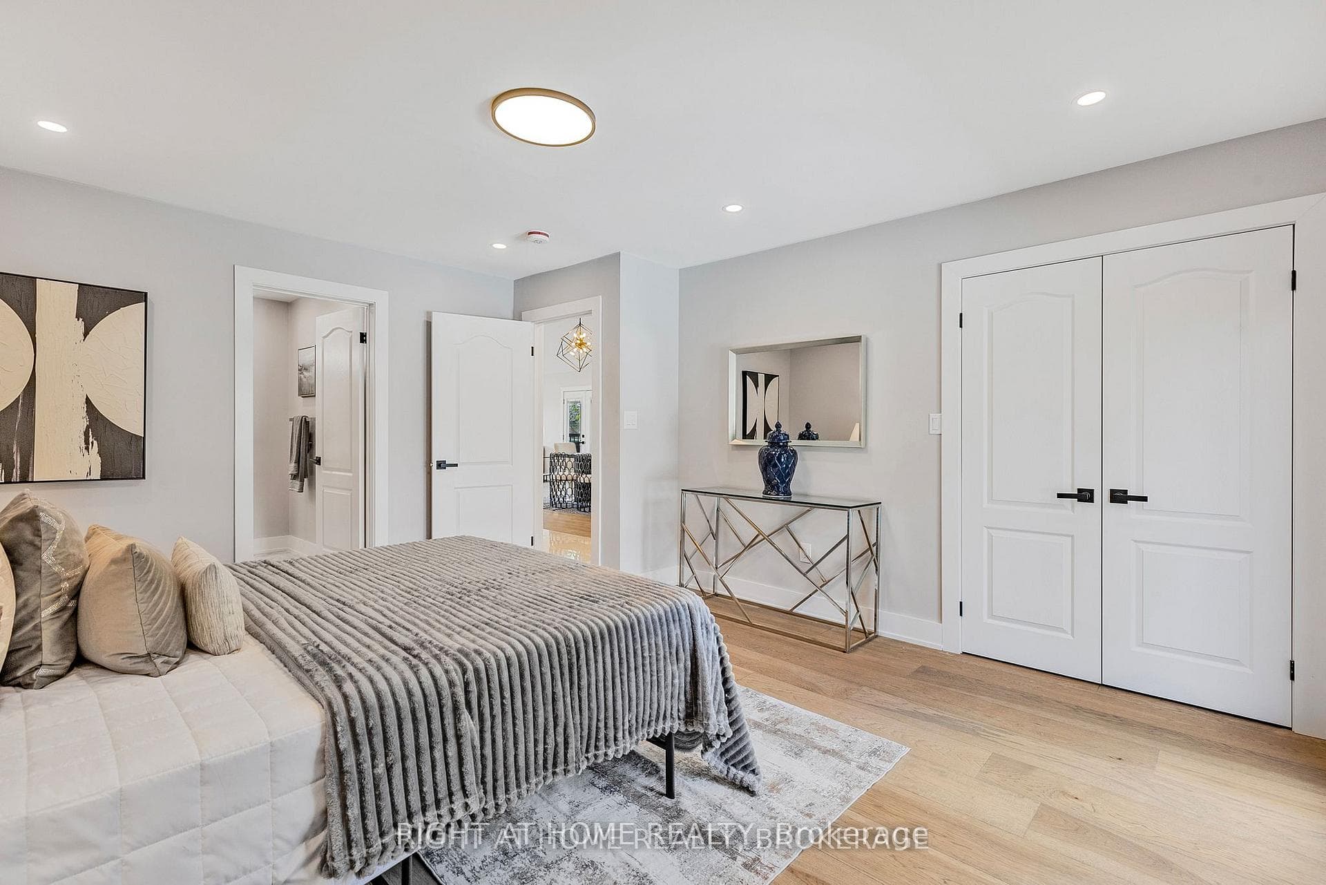 347 Mapledene Drive Unit UPPER photo 20