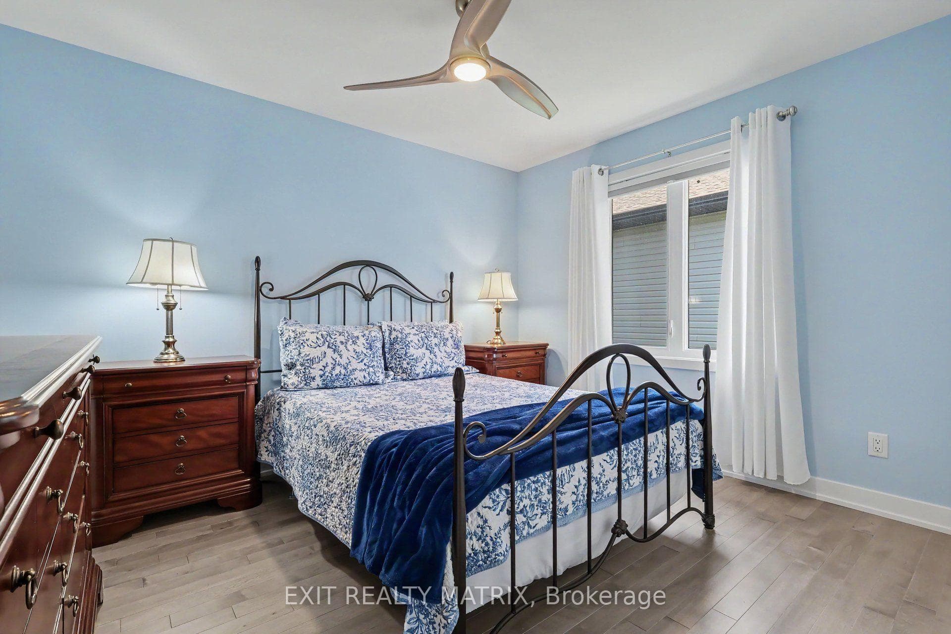 521 Barrage Street photo 13